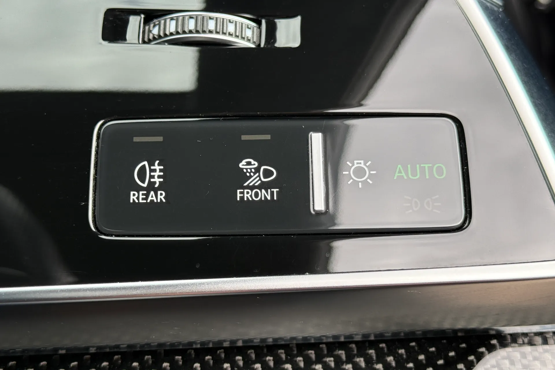 Audi Q8 thumbnail image number 31
