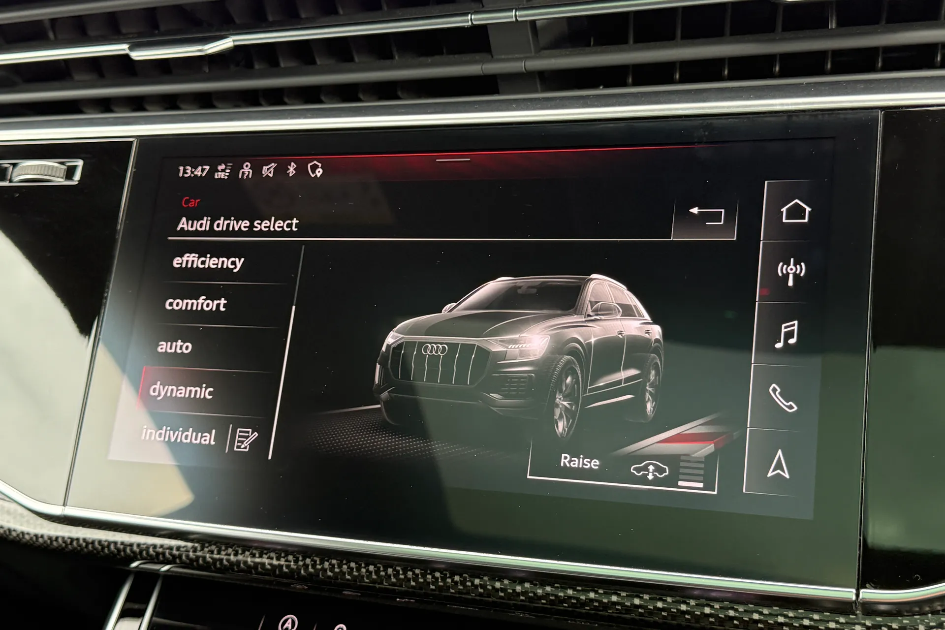 Audi Q8 thumbnail image number 13