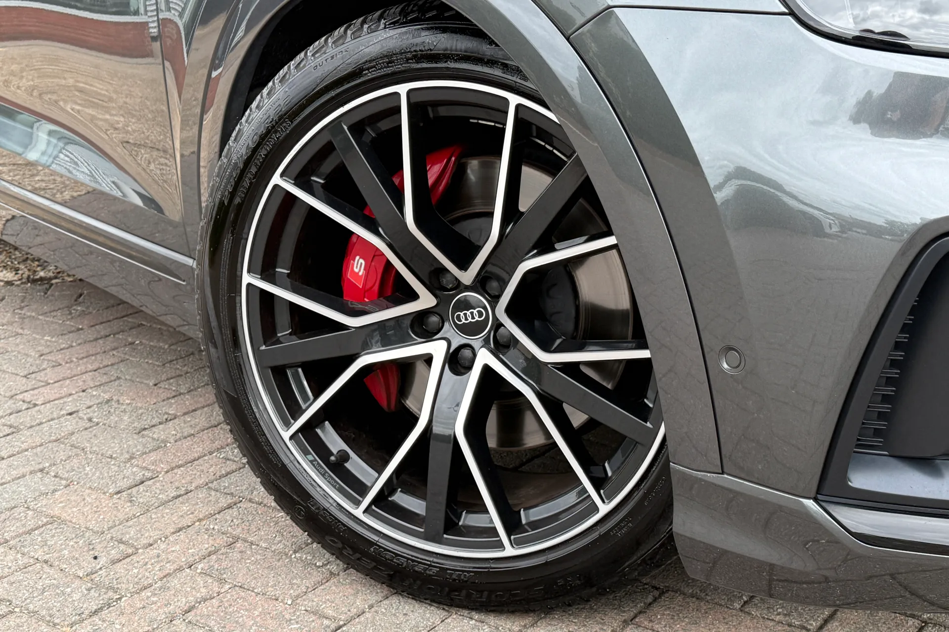 Audi Q8 thumbnail image number 7