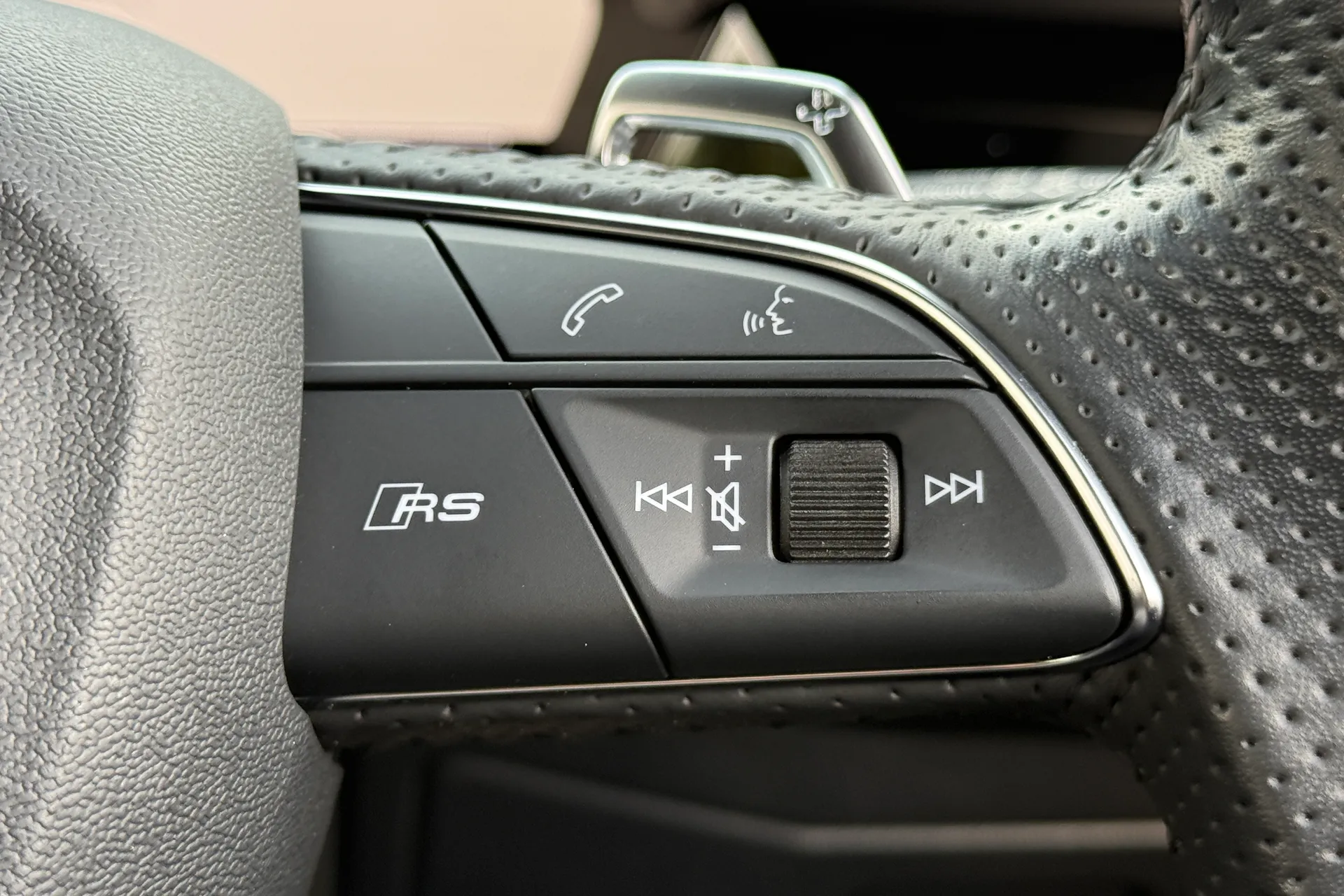 Audi RS3 thumbnail image number 26