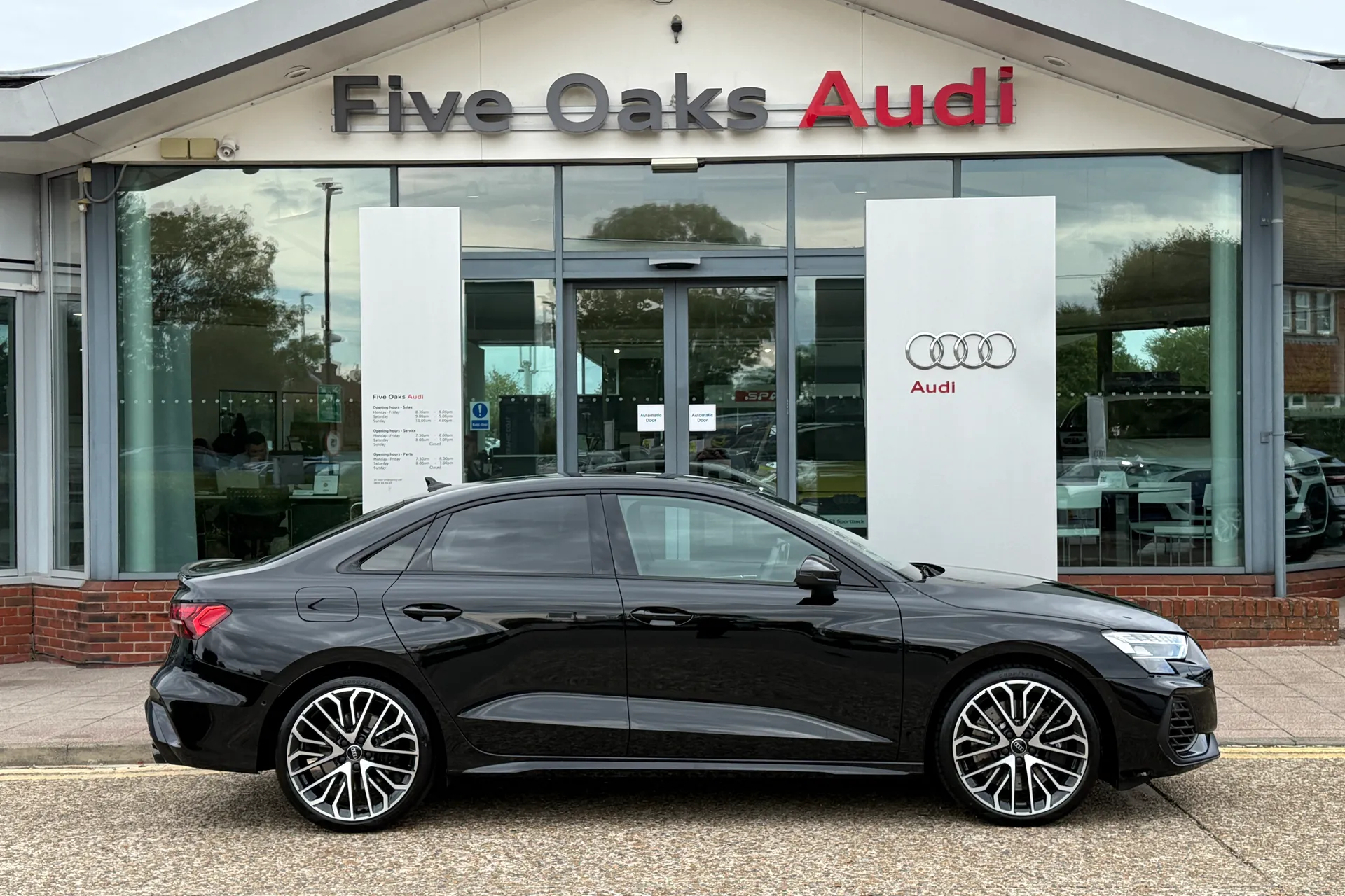 Audi A3 thumbnail image number 2