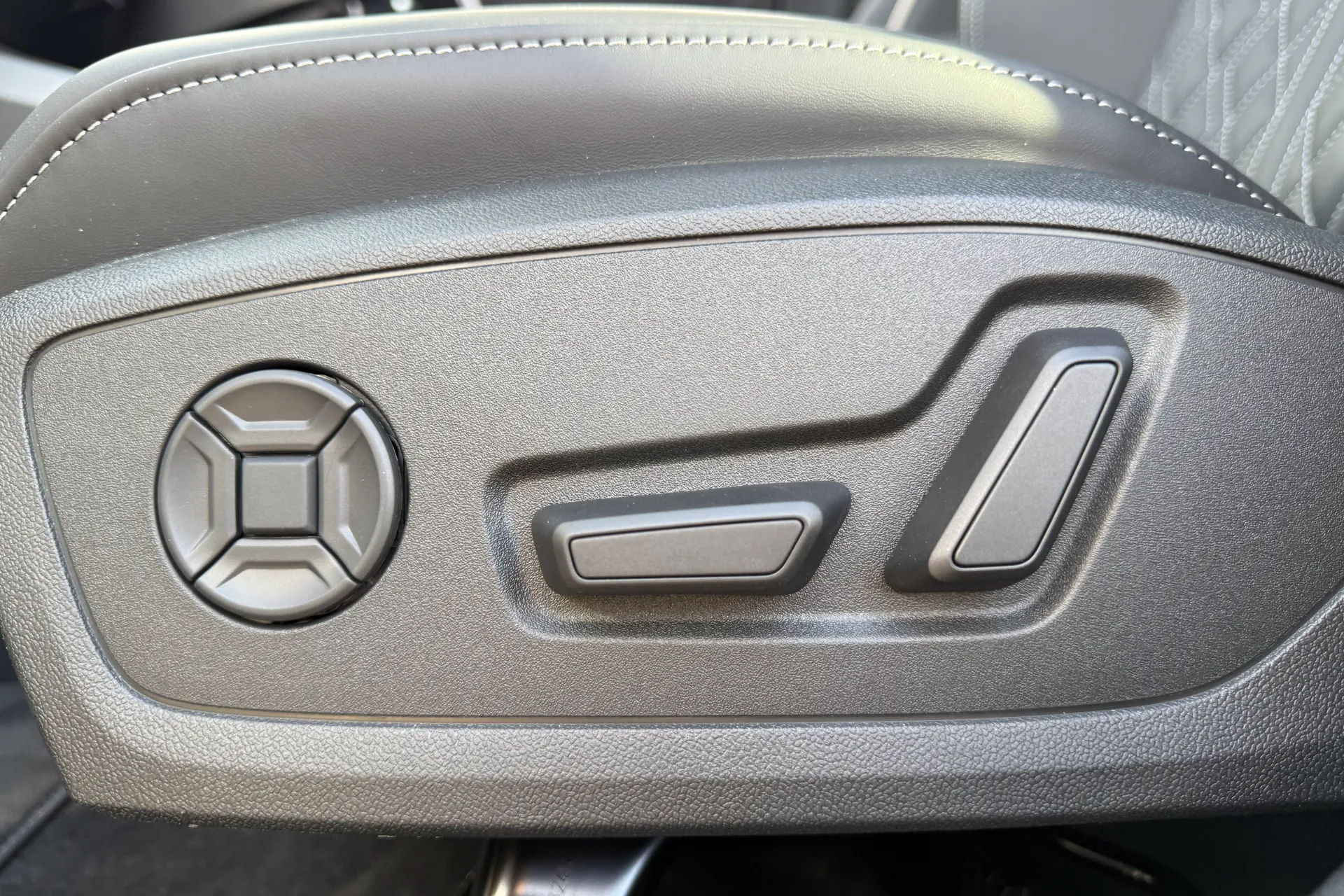 Audi A3 thumbnail image number 25