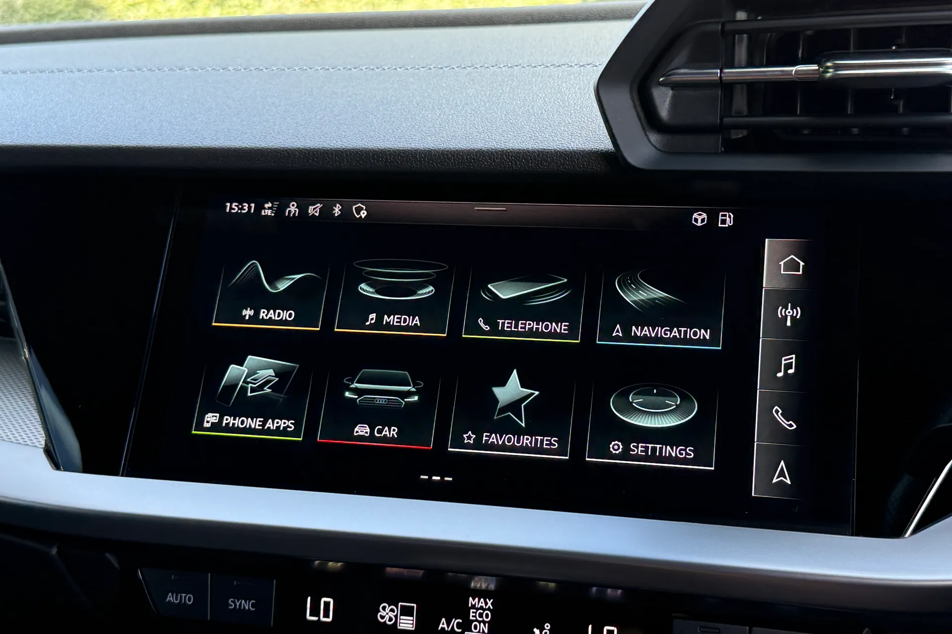 Audi A3 thumbnail image number 26