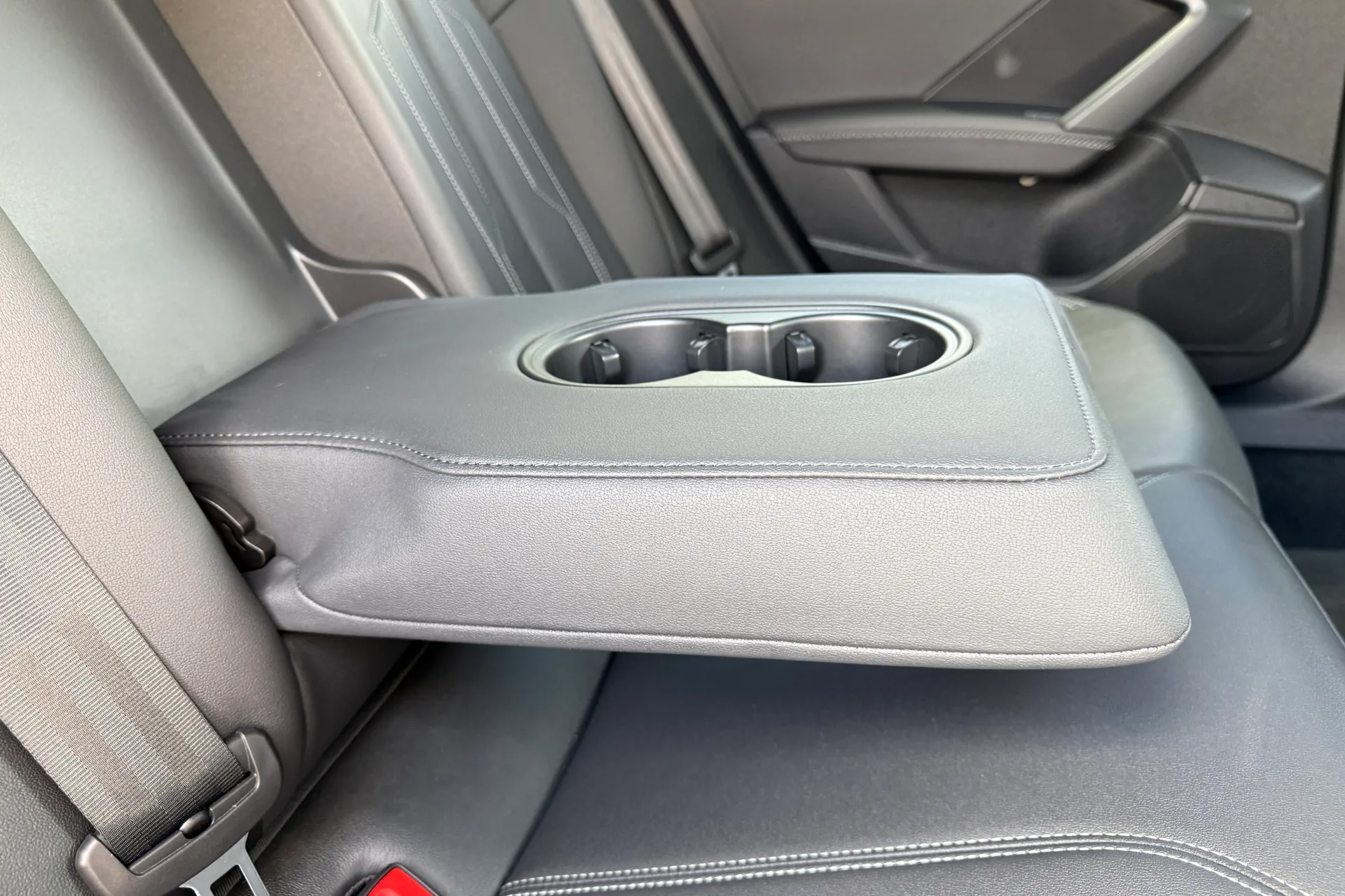 Audi A3 thumbnail image number 43