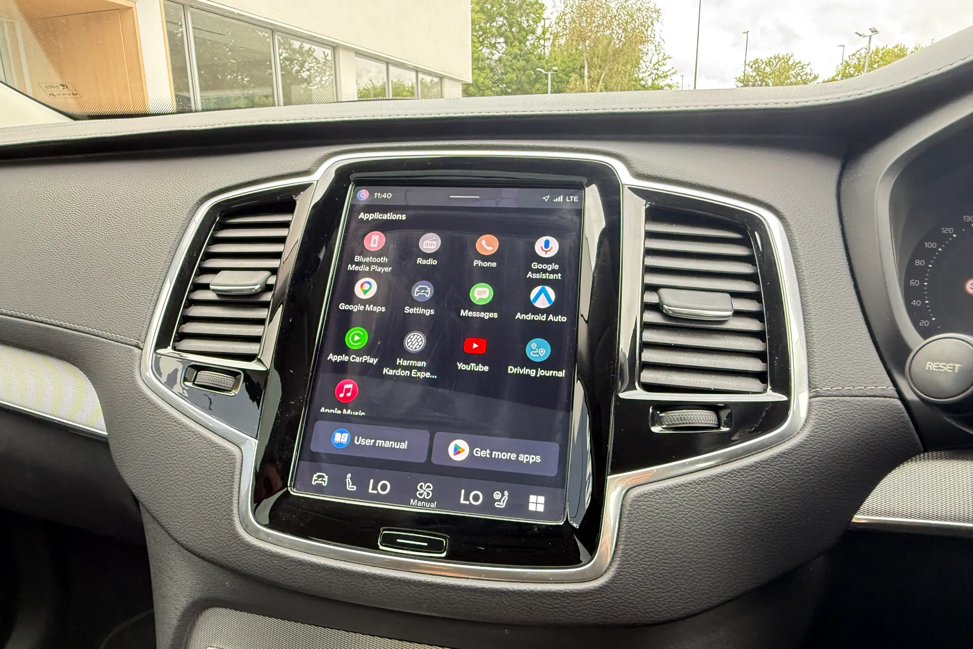 Volvo XC90 thumbnail image number 41