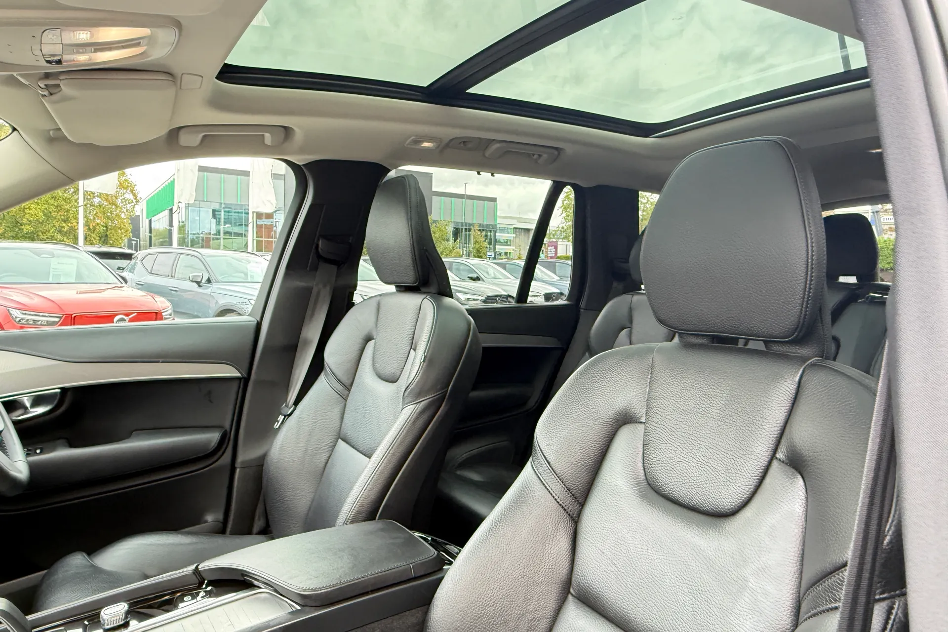 Volvo XC90 thumbnail image number 31