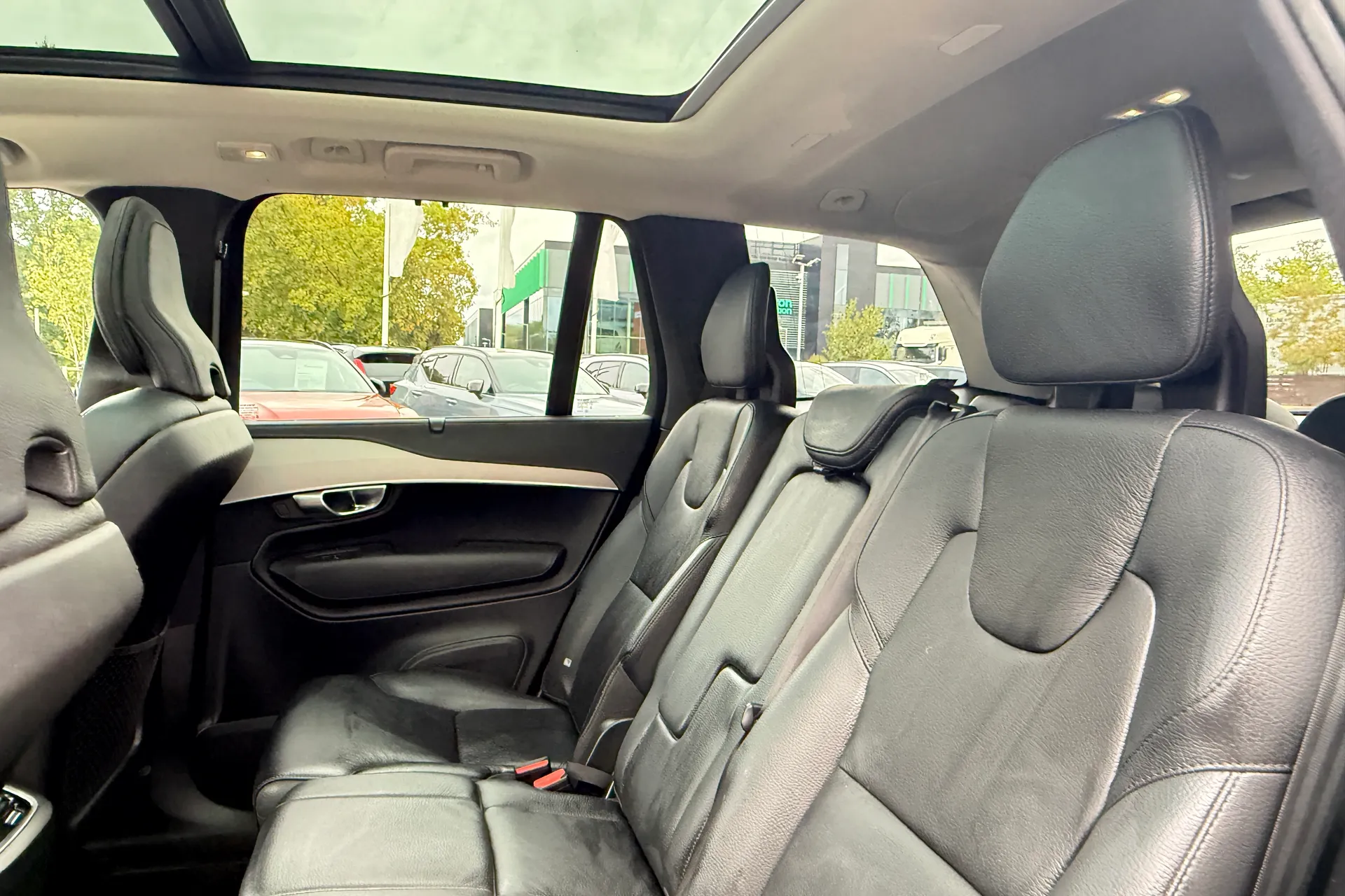 Volvo XC90 thumbnail image number 33