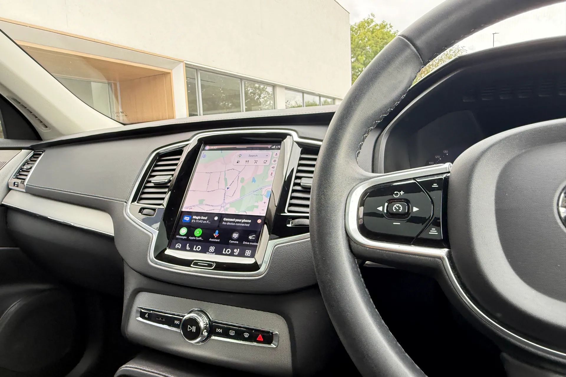 Volvo XC90 thumbnail image number 37