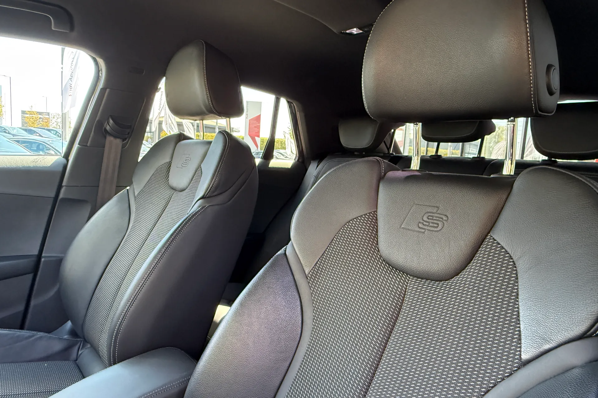 Audi Q2 thumbnail image number 23