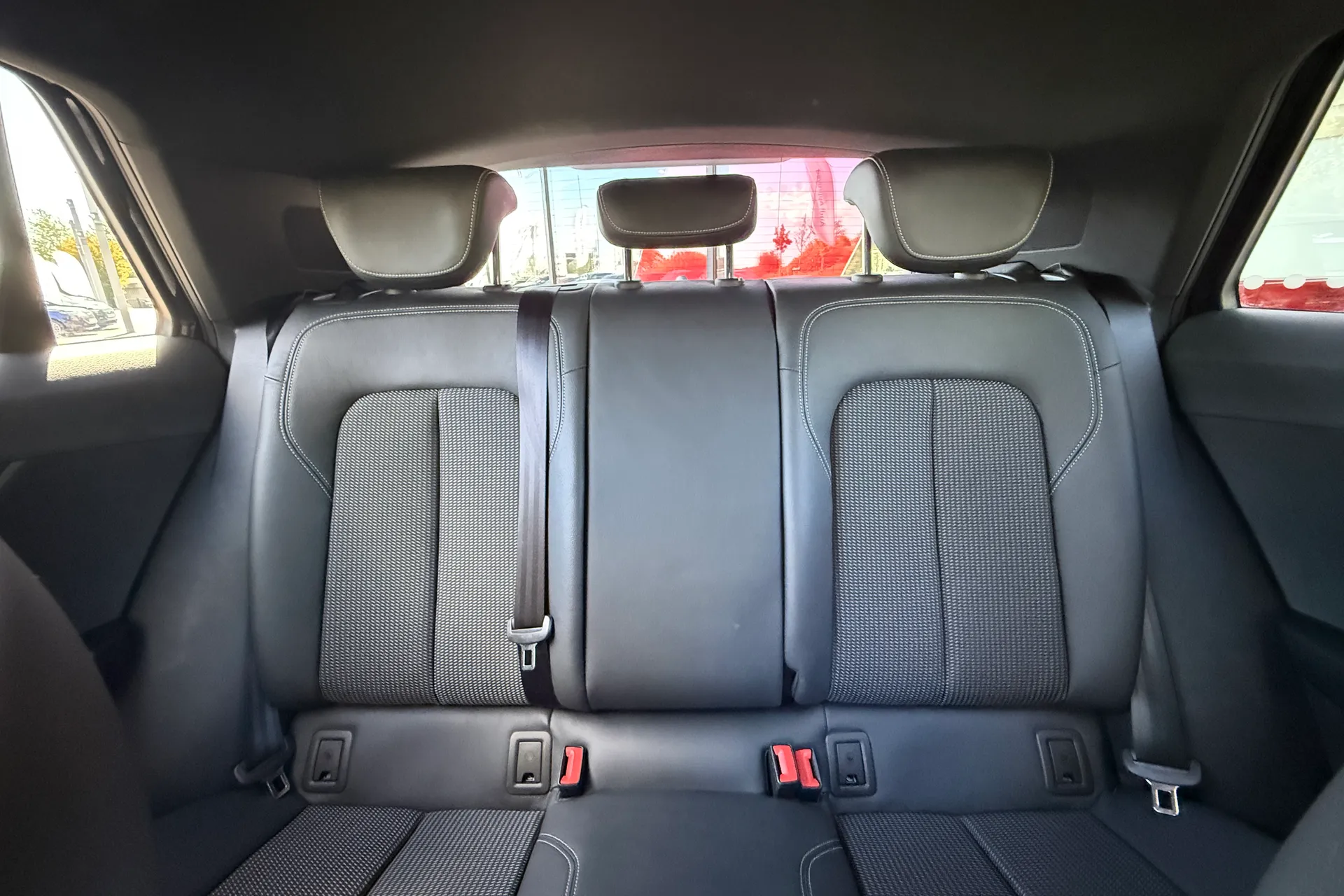 Audi Q2 thumbnail image number 30