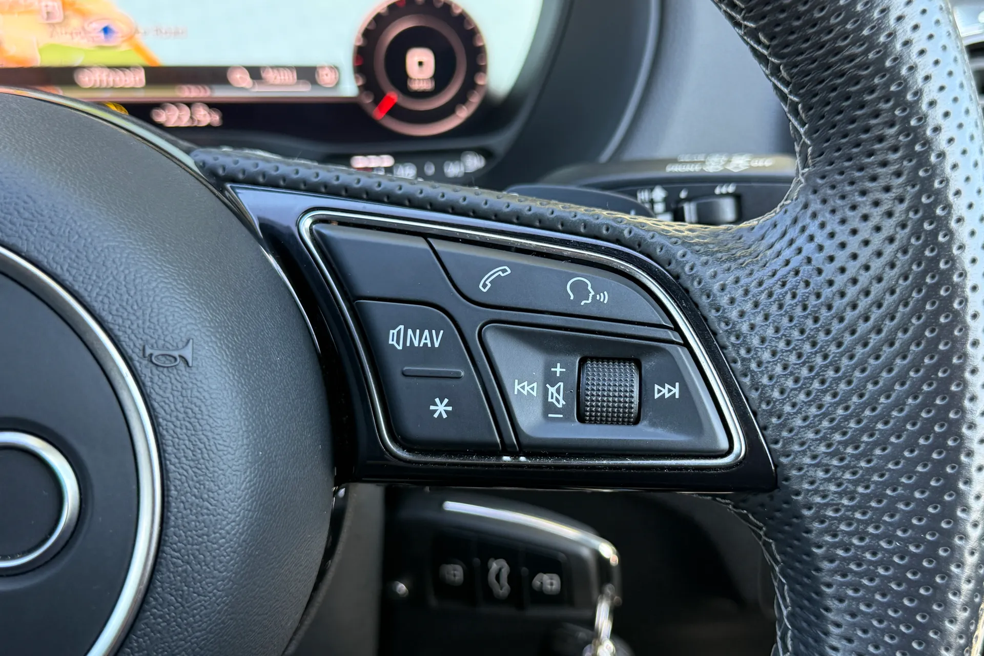 Audi Q2 thumbnail image number 45