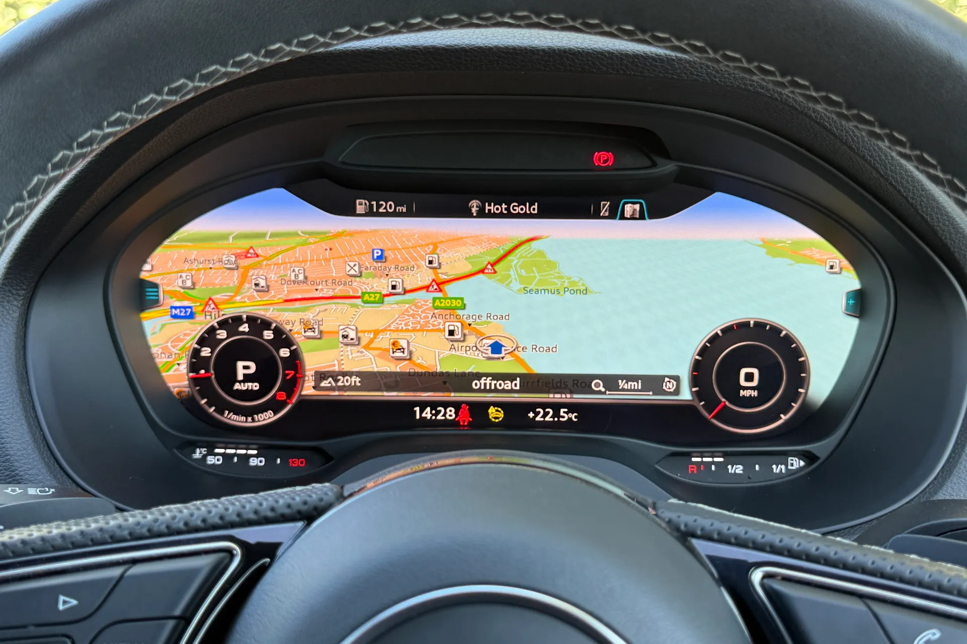 Audi Q2 thumbnail image number 3