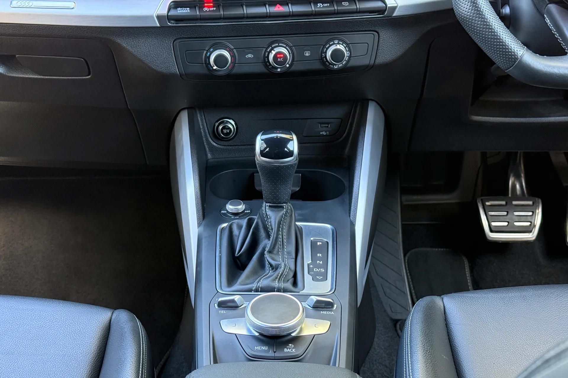Audi Q2 thumbnail image number 50