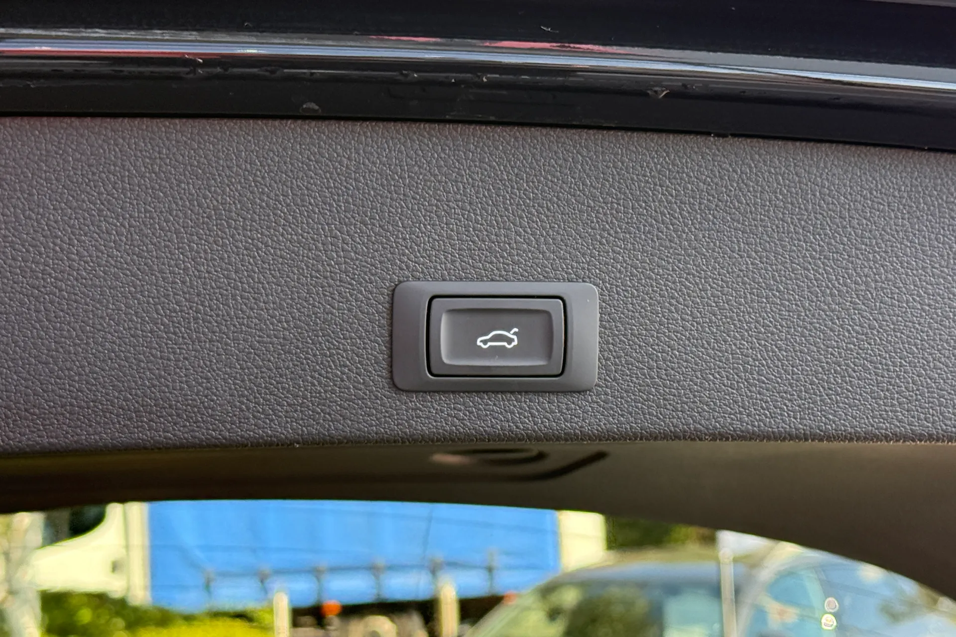 Audi Q2 thumbnail image number 37