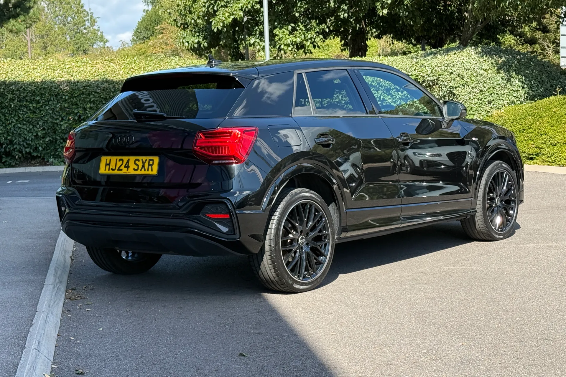 Audi Q2 thumbnail image number 20