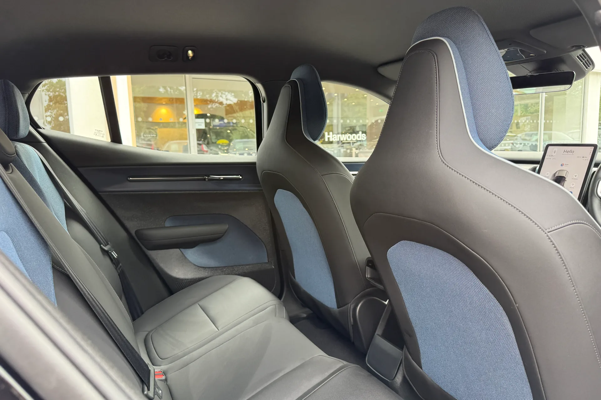 Volvo EX30 thumbnail image number 21