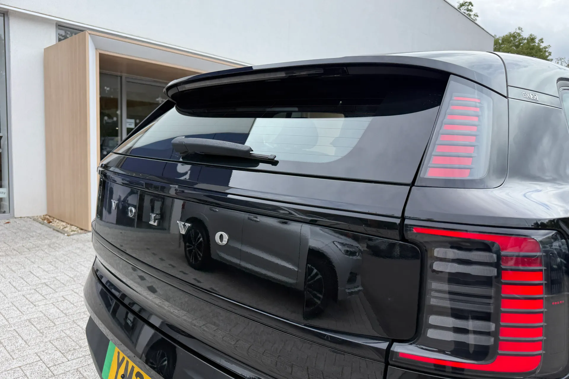 Volvo EX30 thumbnail image number 16