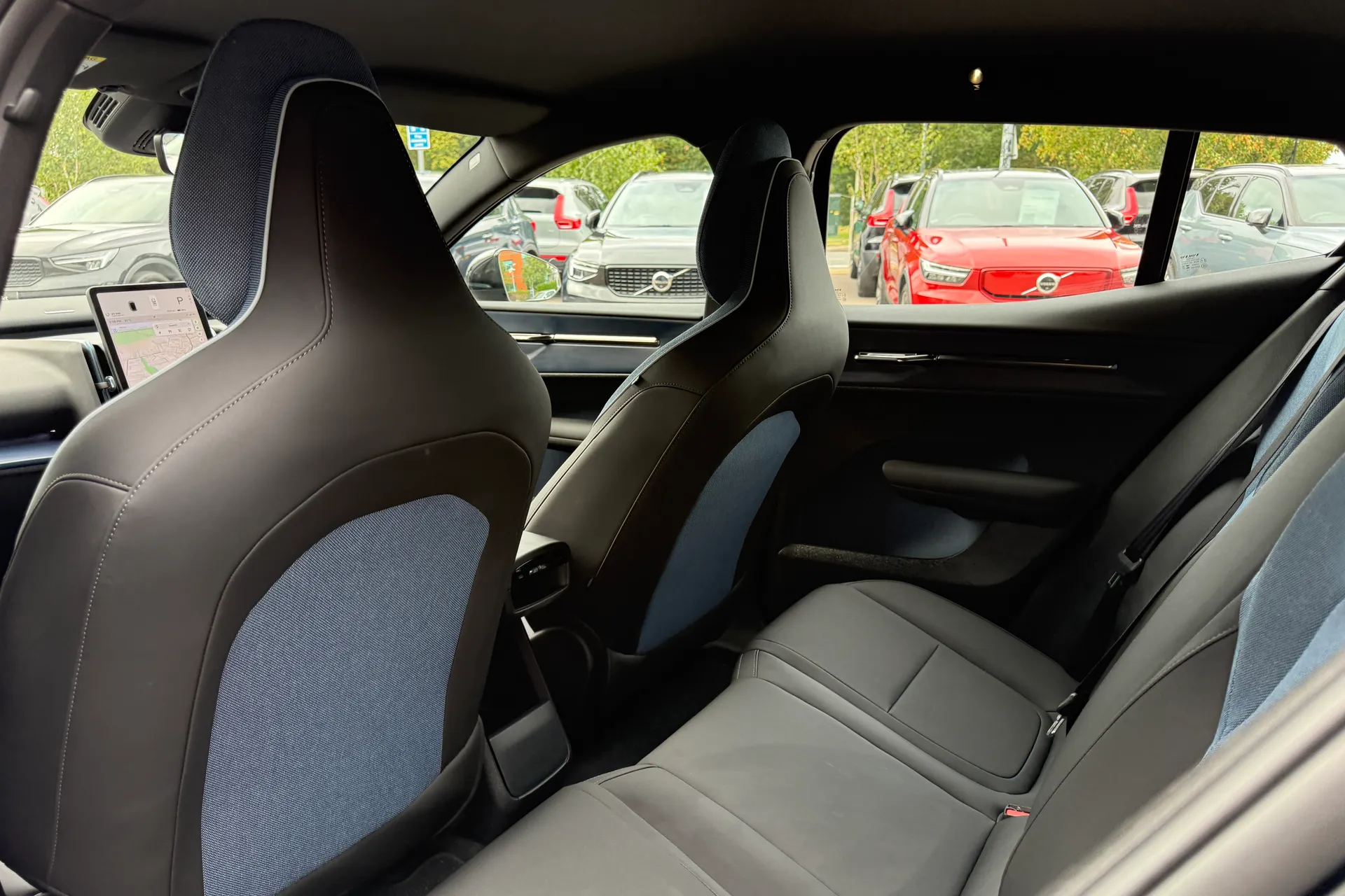 Volvo EX30 thumbnail image number 28