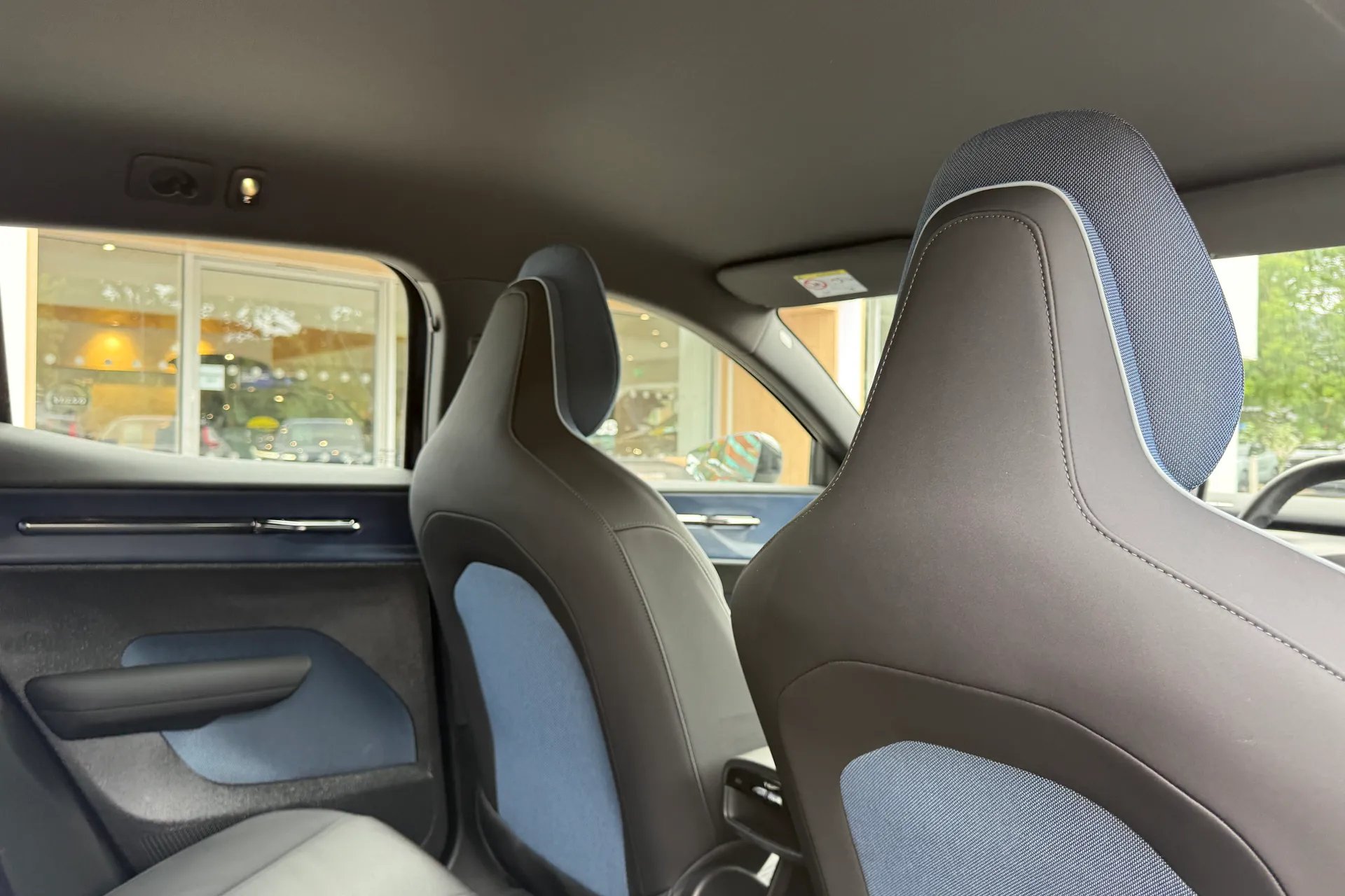 Volvo EX30 thumbnail image number 22