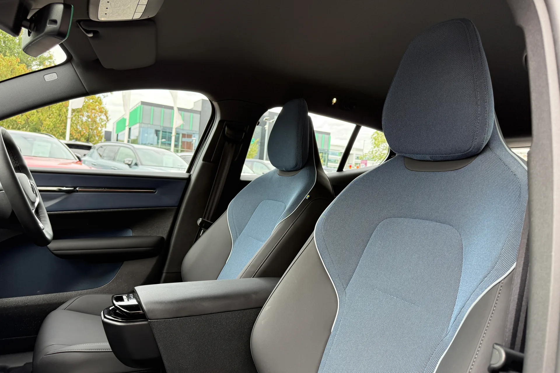 Volvo EX30 thumbnail image number 27