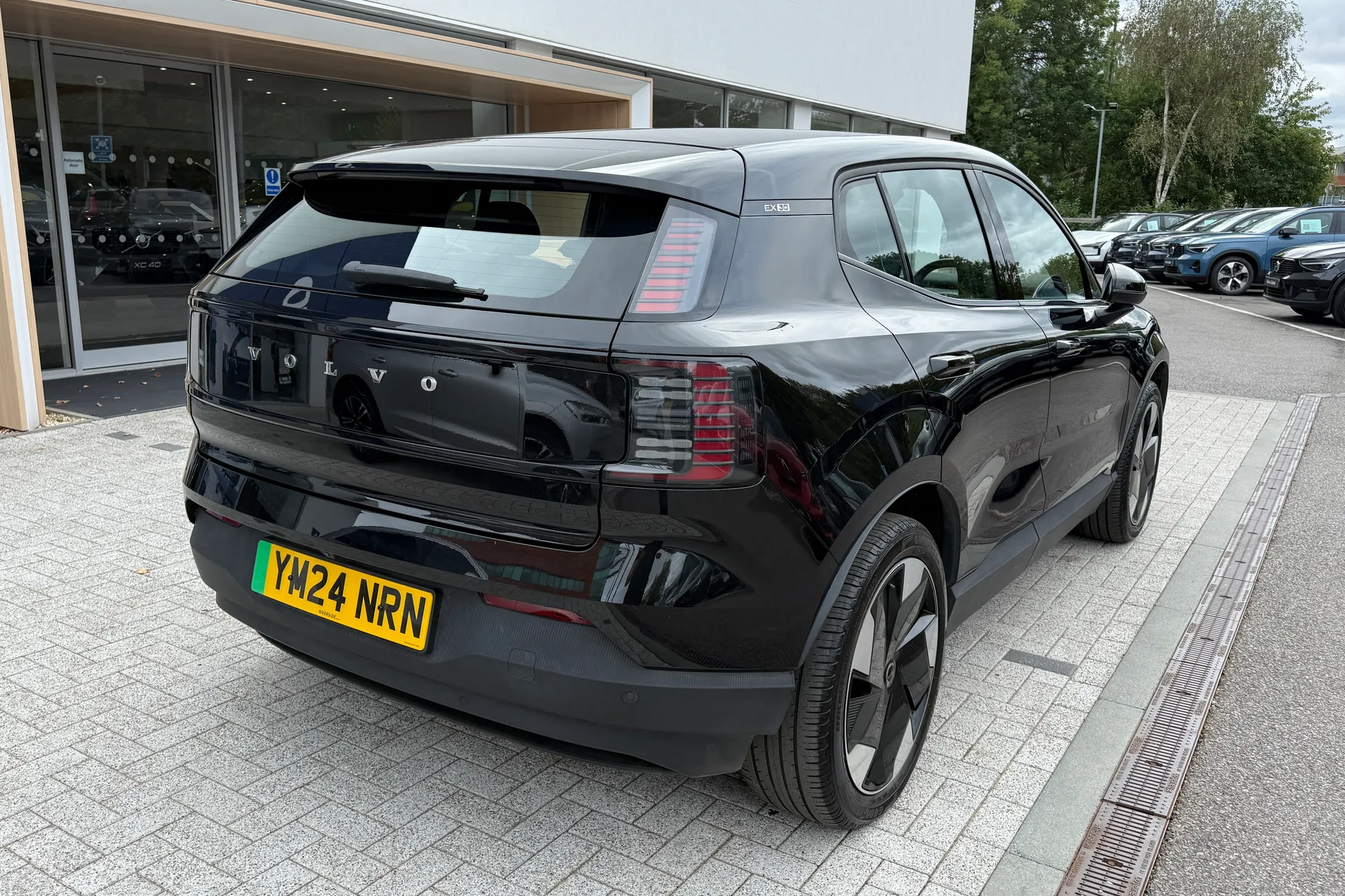 Volvo EX30 thumbnail image number 7