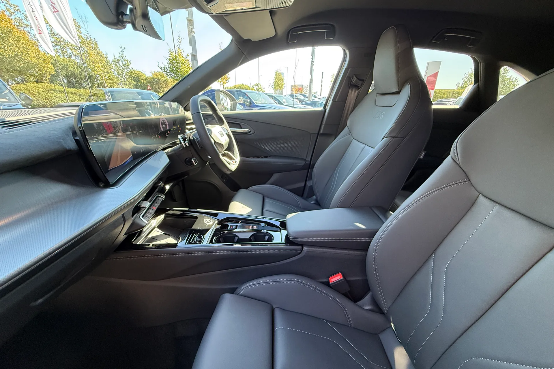 Audi Q3 thumbnail image number 42