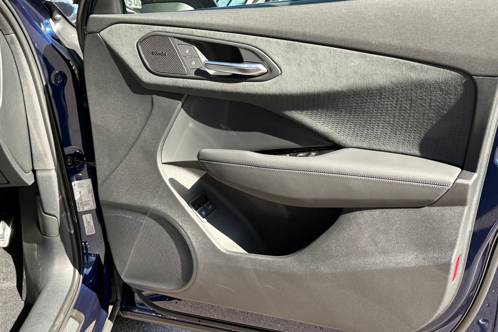Audi Q3 thumbnail image number 36