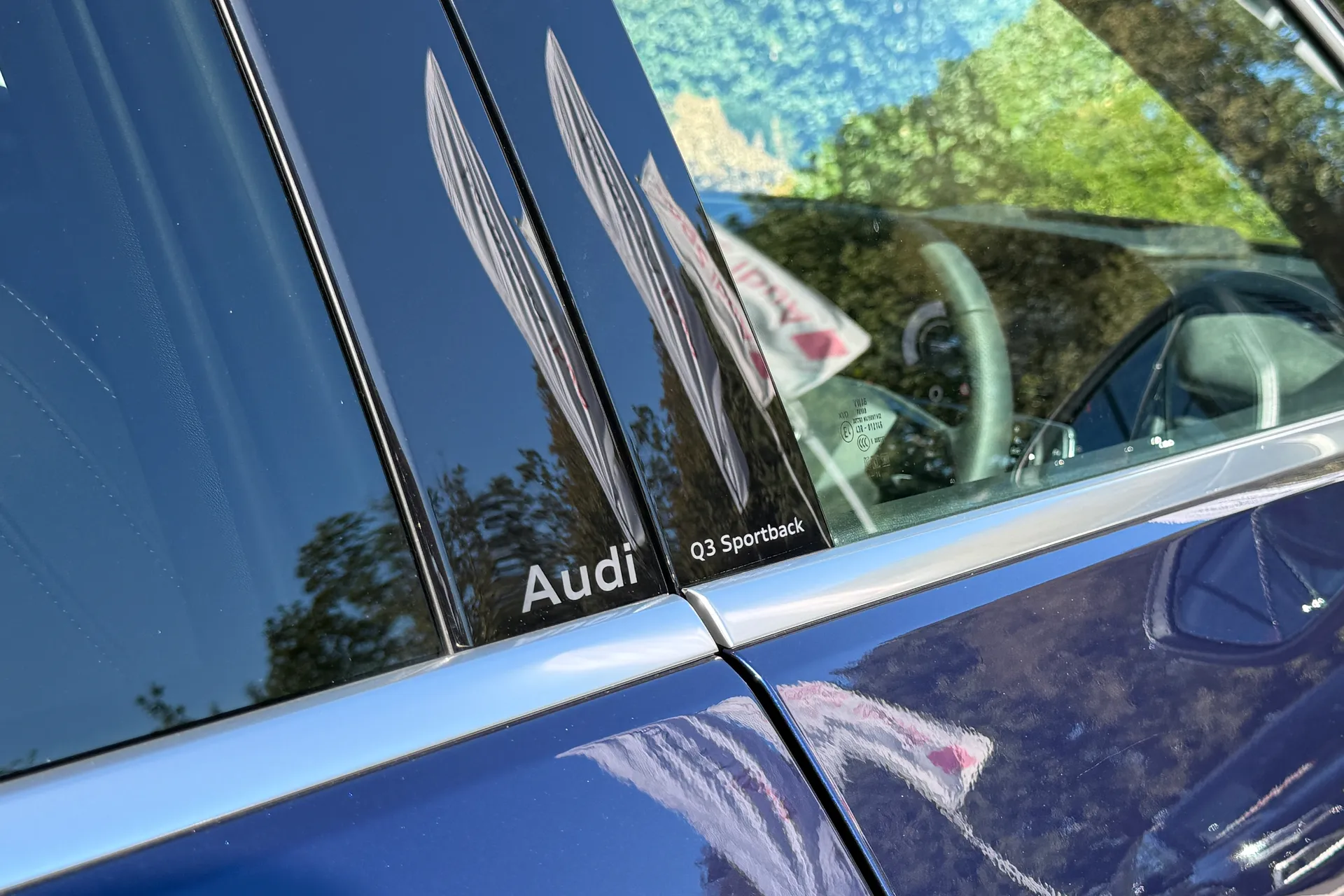 Audi Q3 thumbnail image number 35