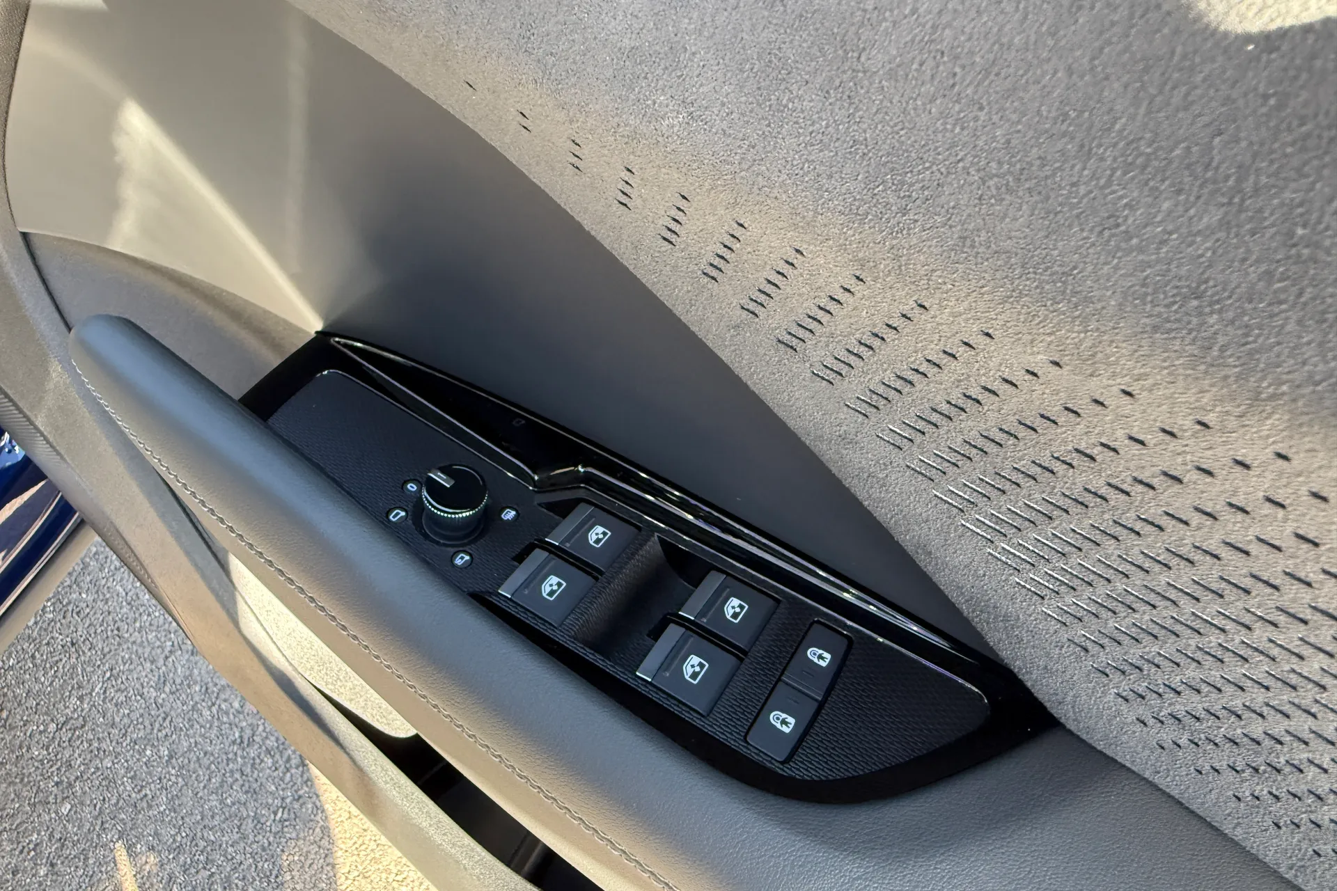 Audi Q3 thumbnail image number 38