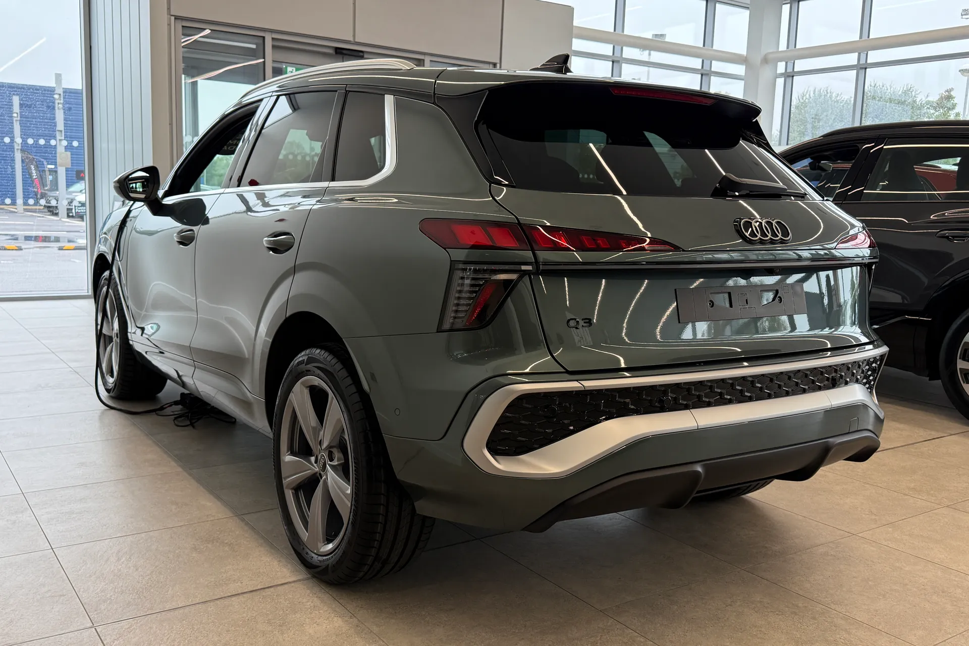 Audi Q3 thumbnail image number 15