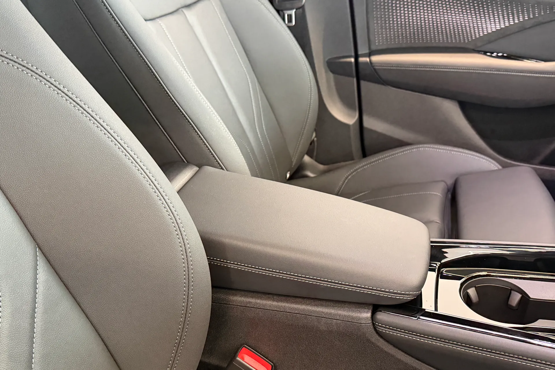 Audi Q3 thumbnail image number 34