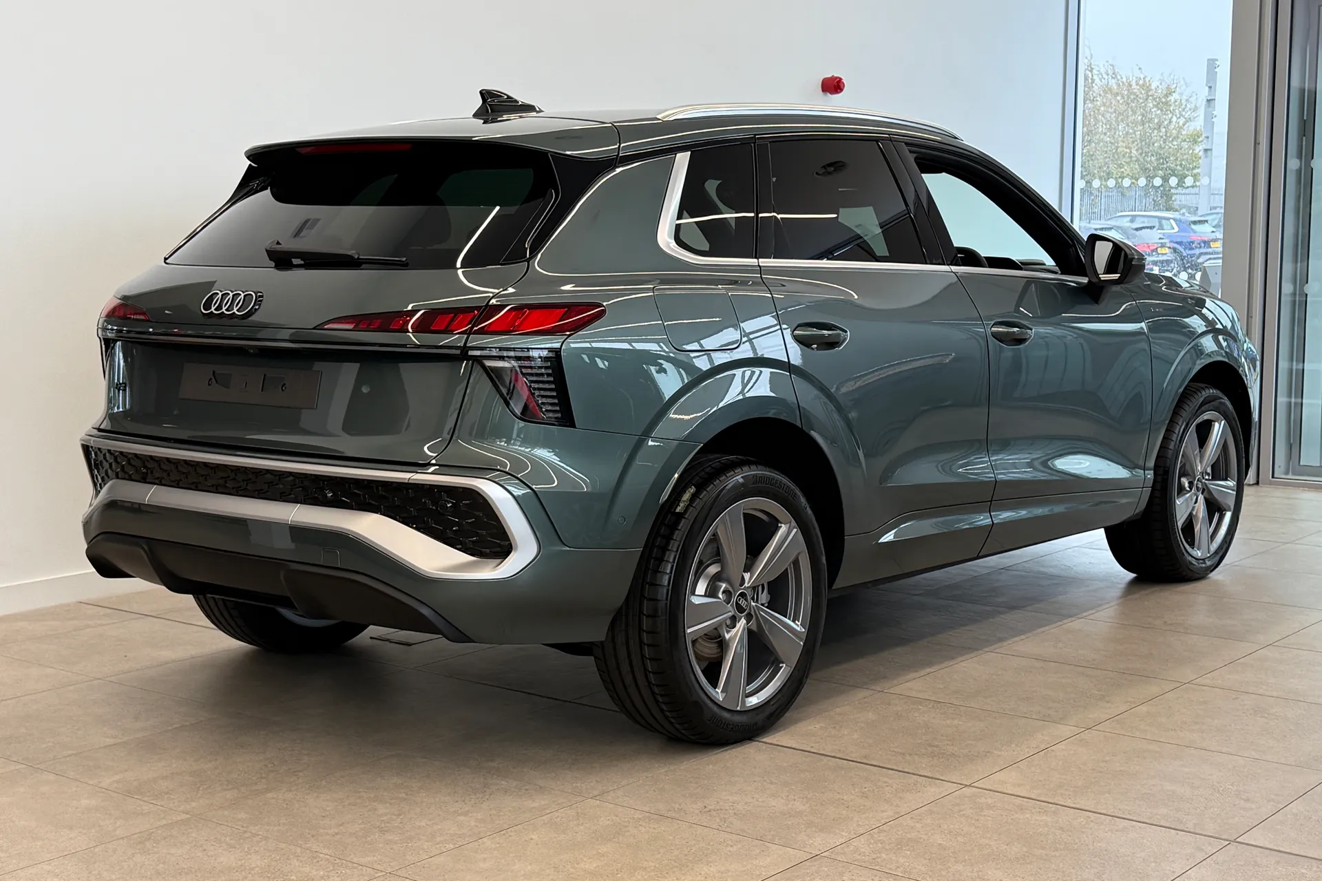 Audi Q3 thumbnail image number 13