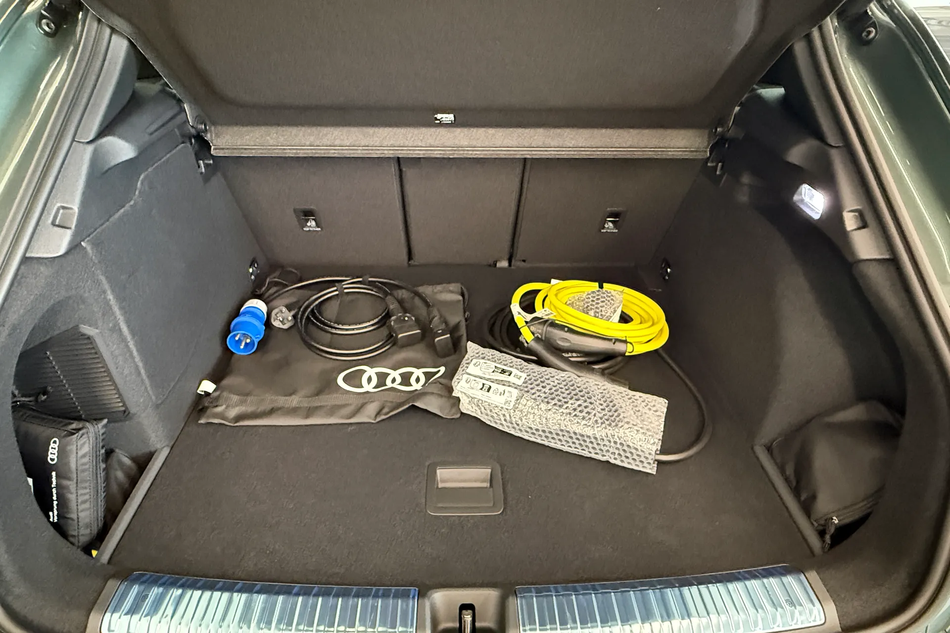 Audi Q3 thumbnail image number 18