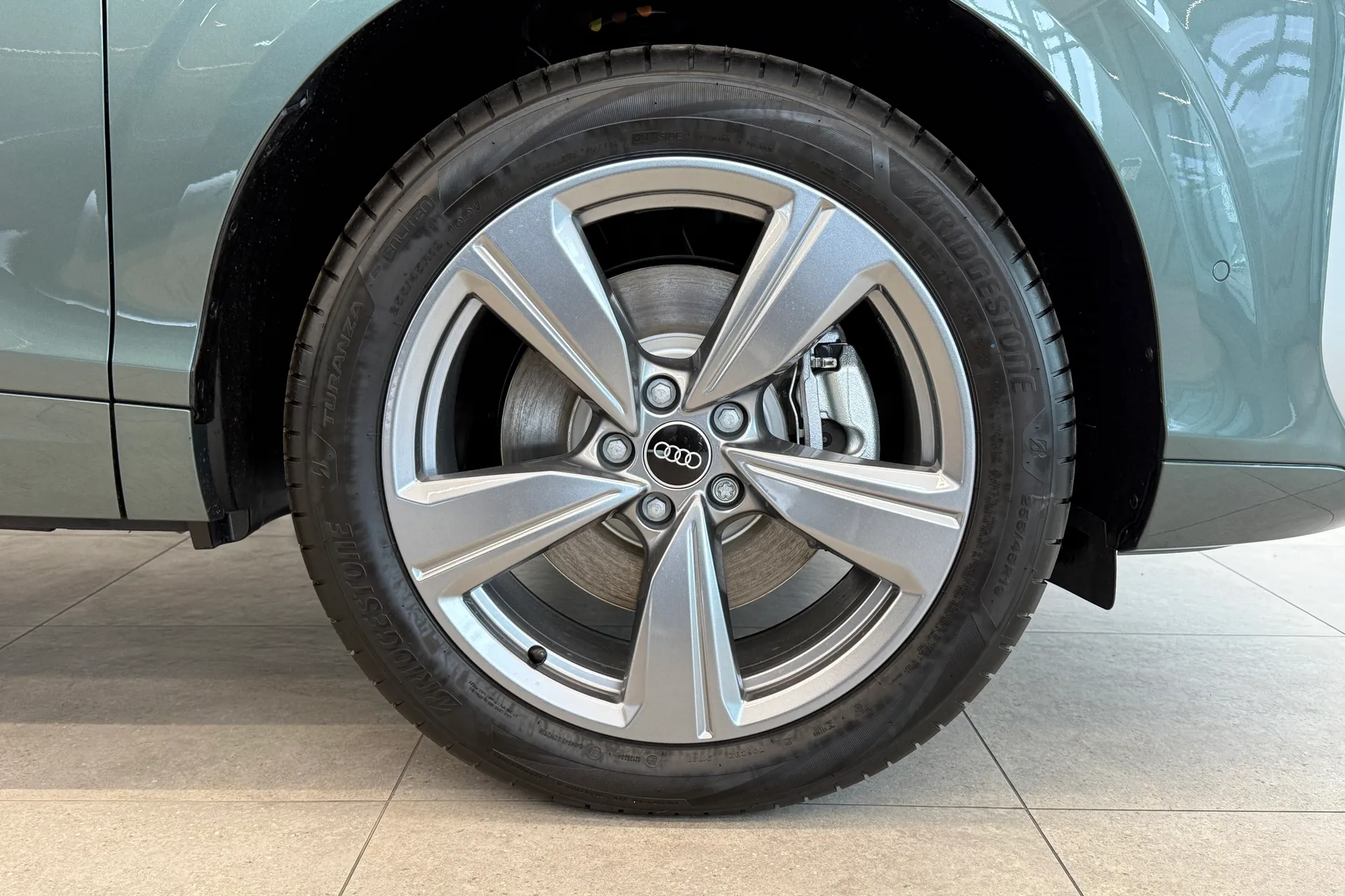 Audi Q3 thumbnail image number 5