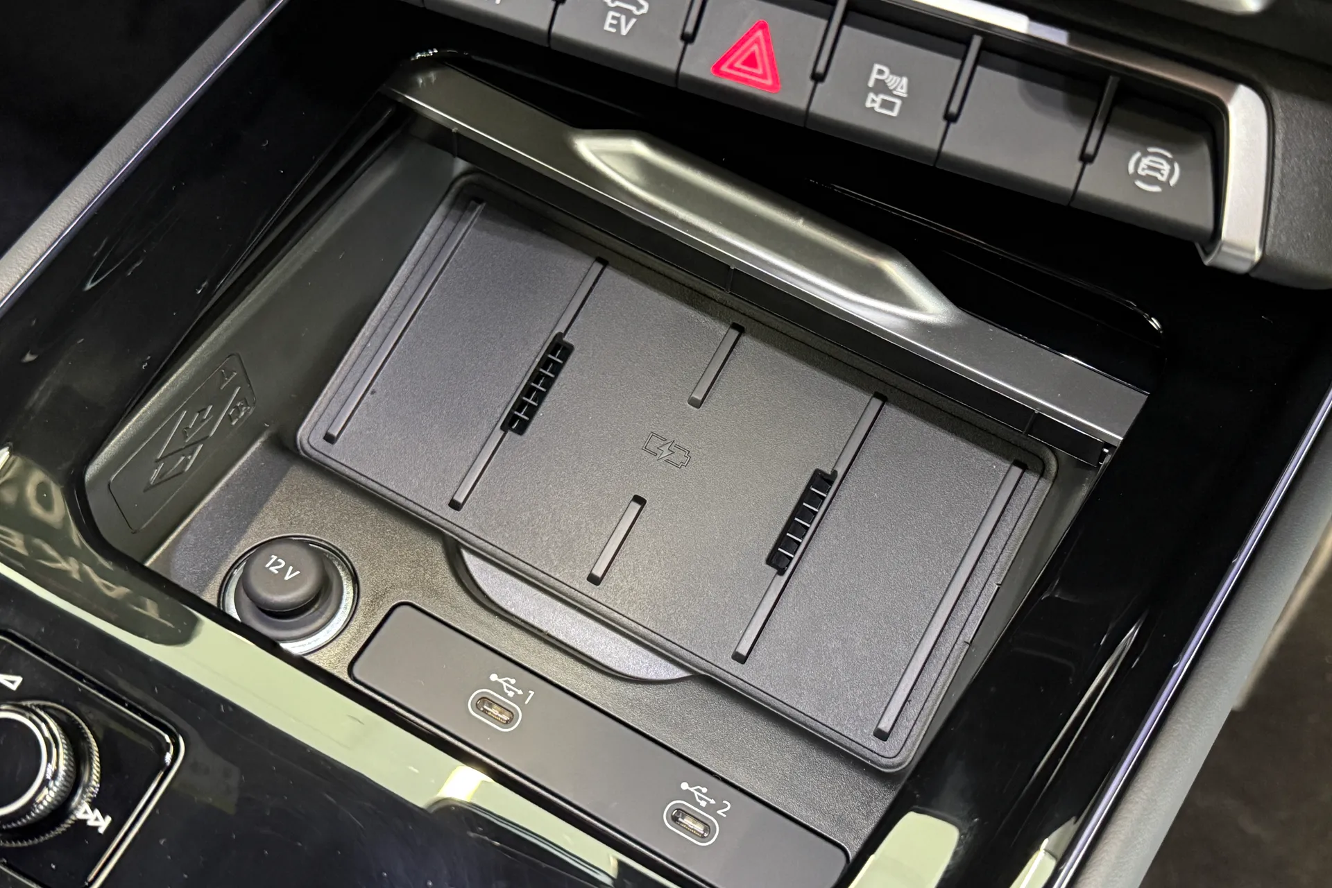Audi Q3 thumbnail image number 29