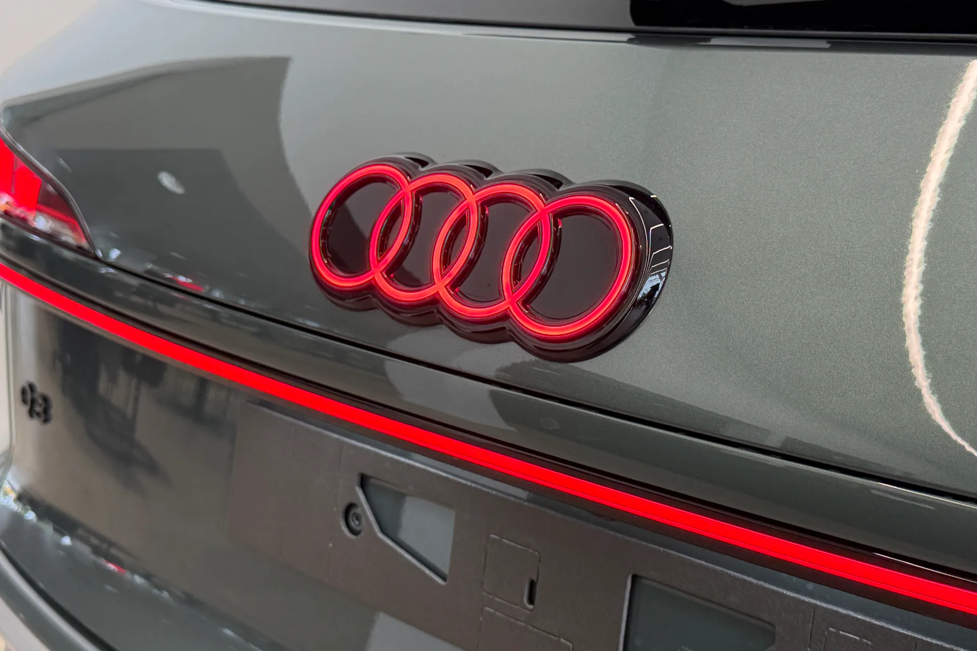Audi Q3 thumbnail image number 40