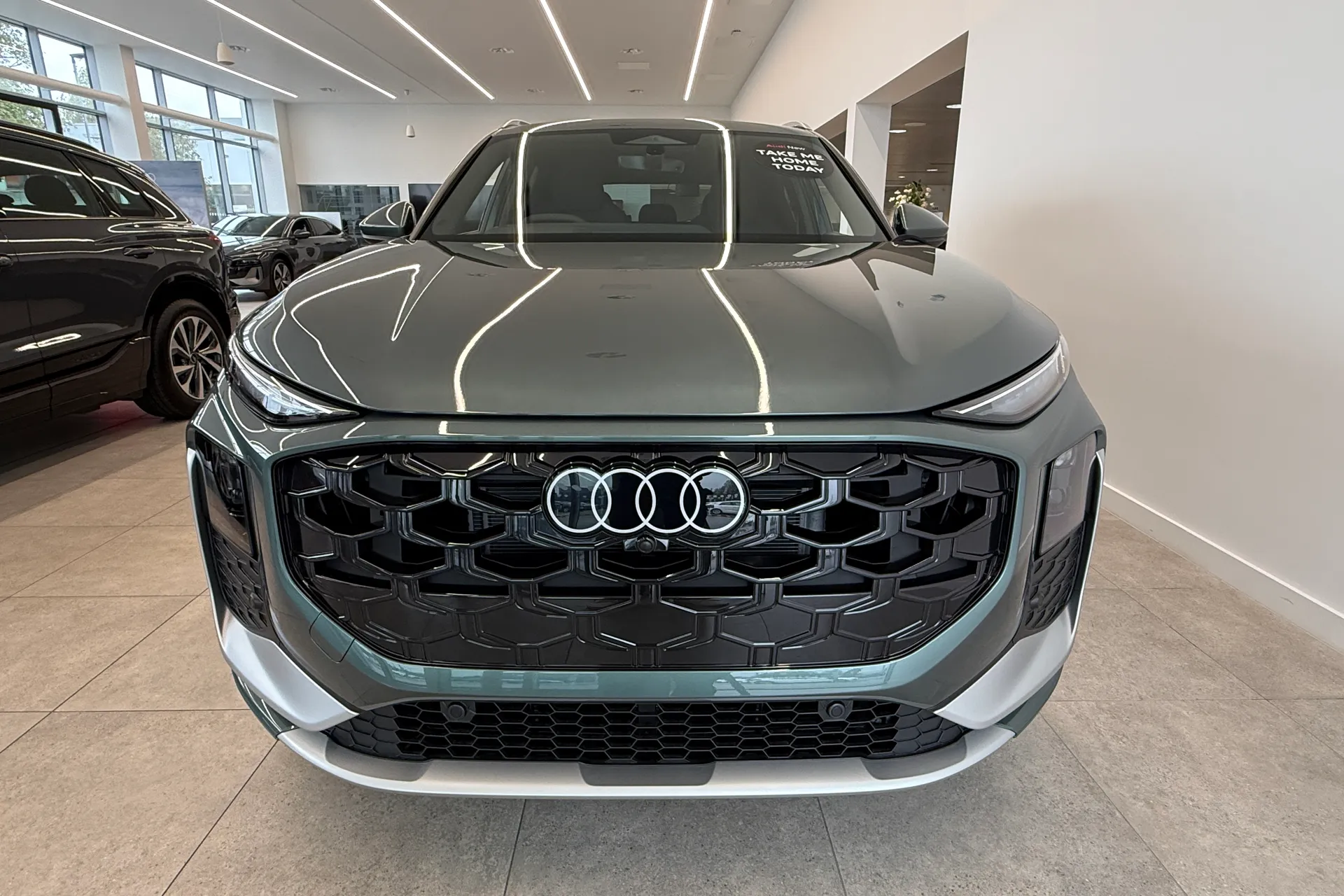 Audi Q3 thumbnail image number 6