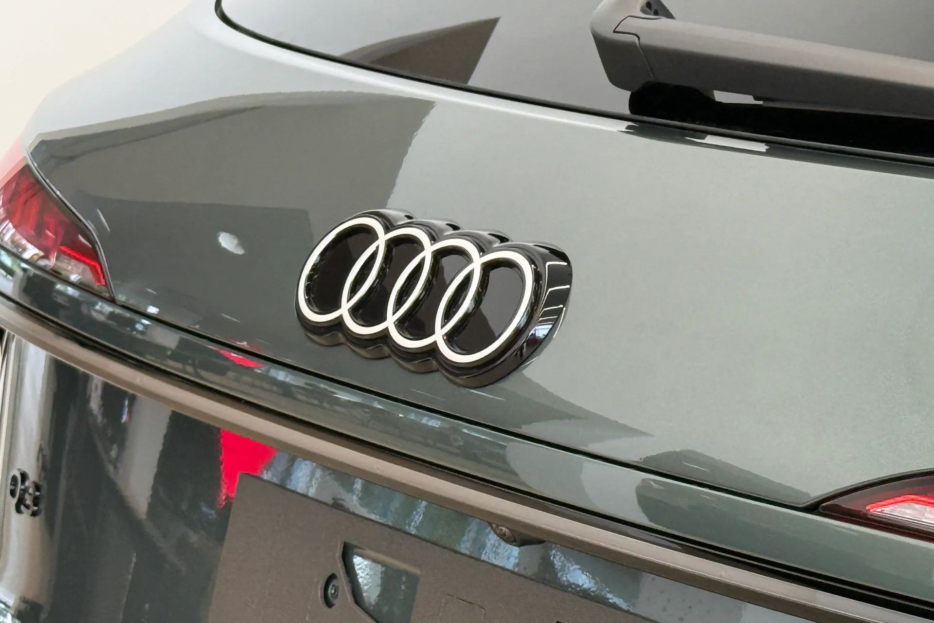 Audi Q3 thumbnail image number 14