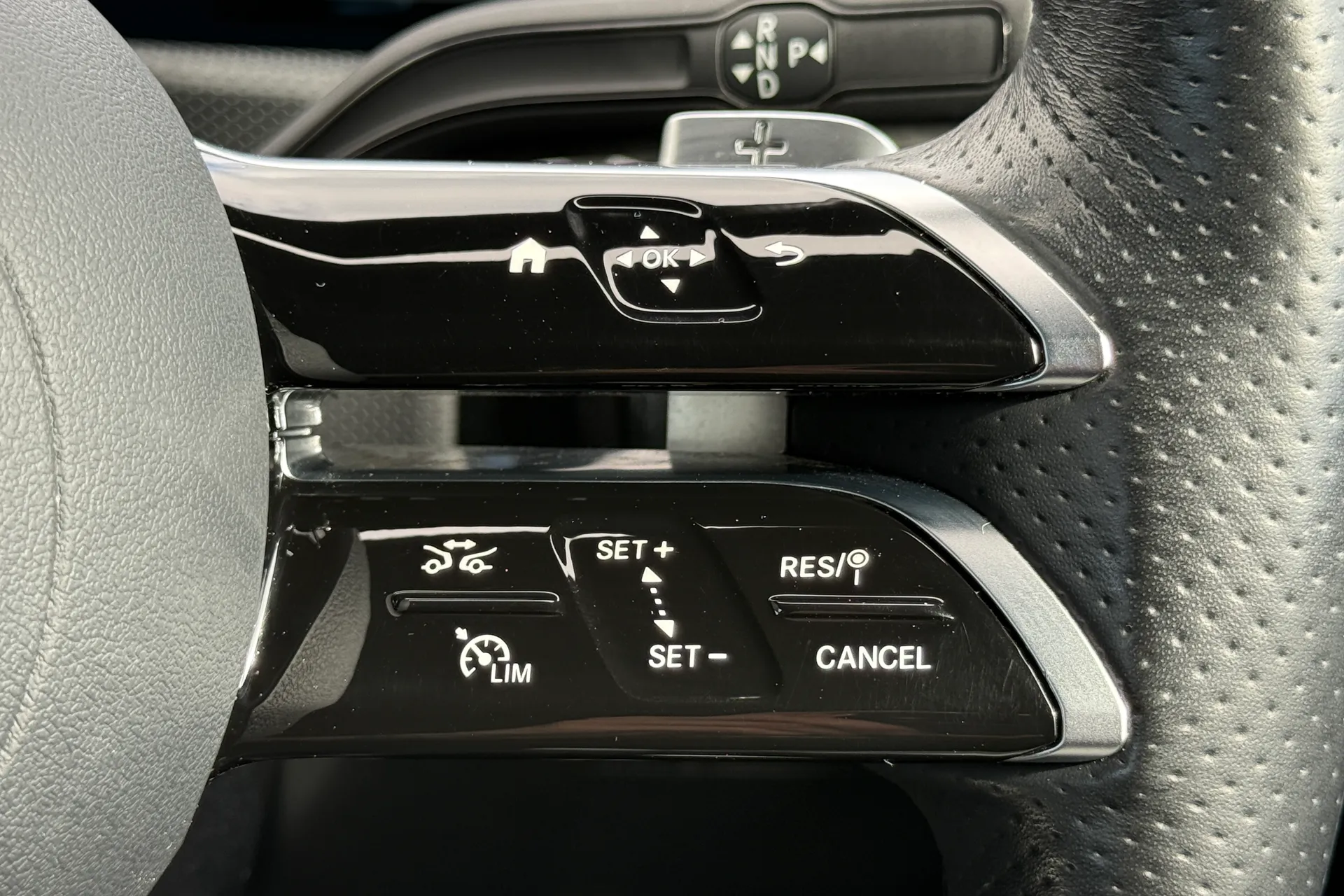 MERCEDES-BENZ CLA thumbnail image number 20