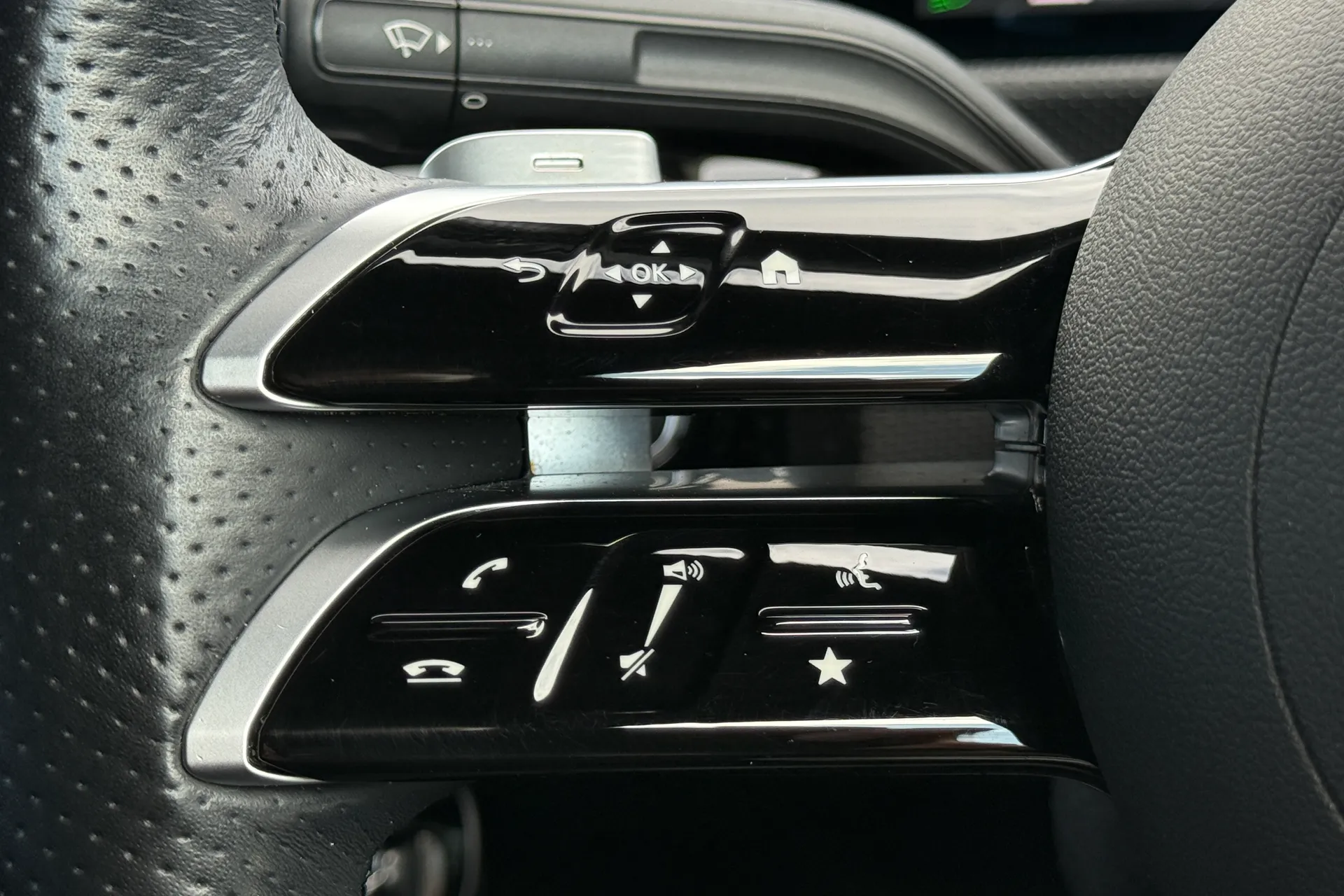 MERCEDES-BENZ CLA thumbnail image number 19