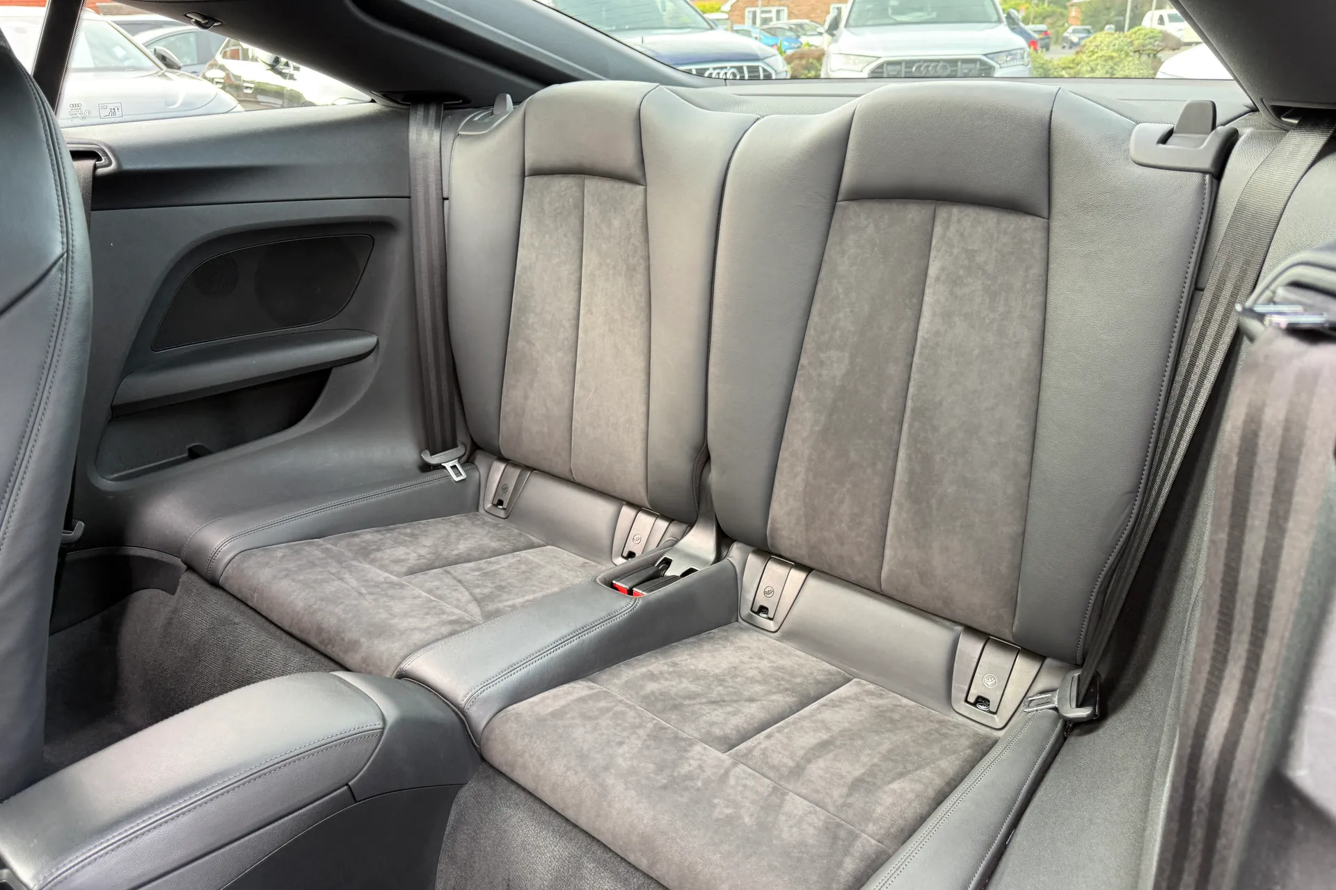 Audi TT thumbnail image number 36