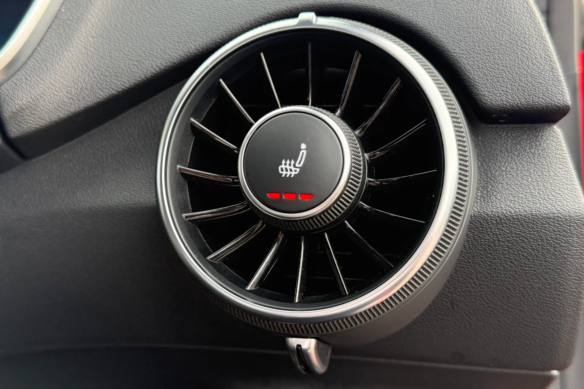 Audi TT thumbnail image number 12