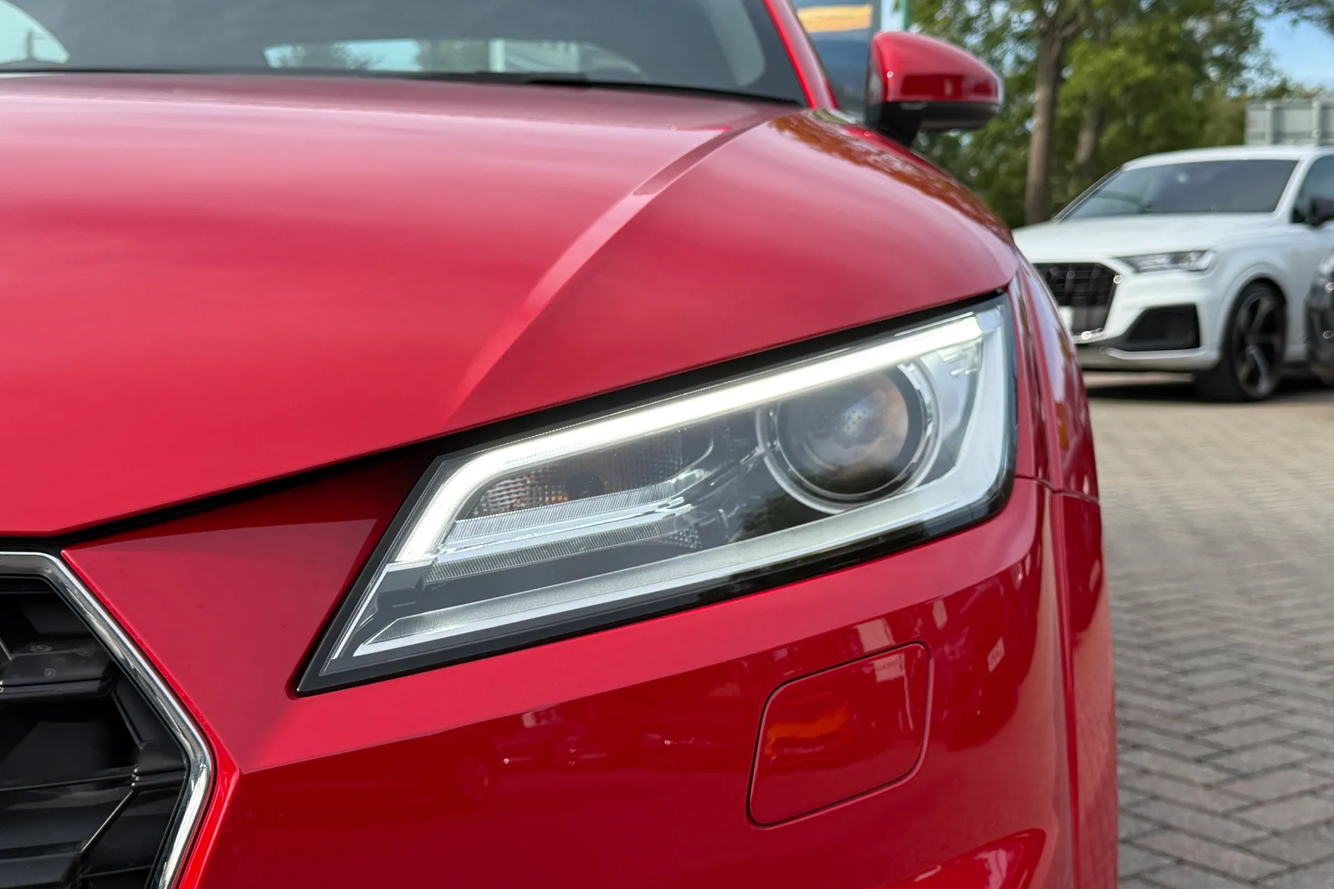 Audi TT thumbnail image number 47