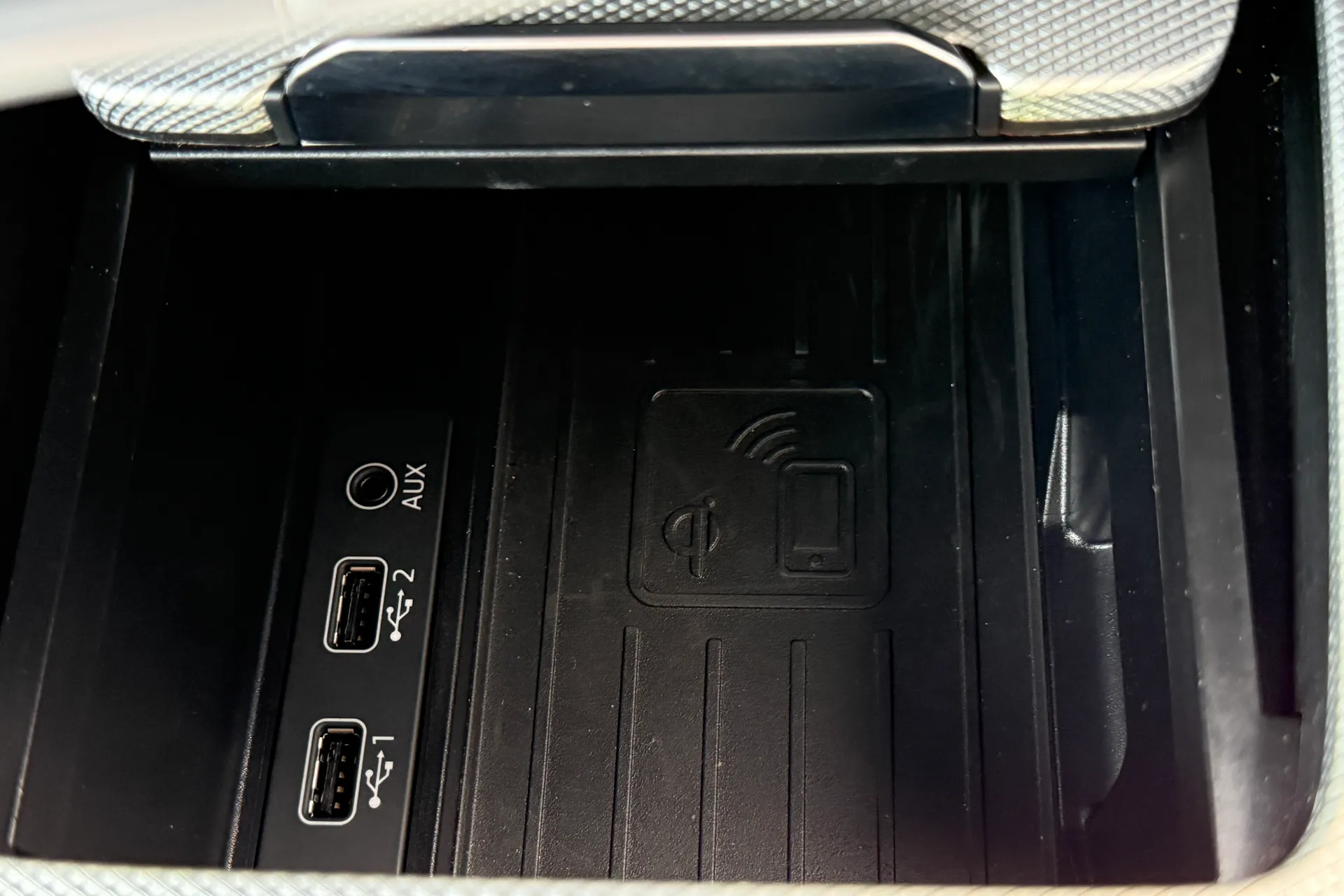 Audi TT thumbnail image number 11