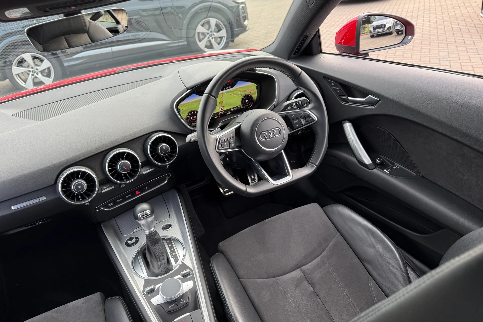 Audi TT thumbnail image number 35