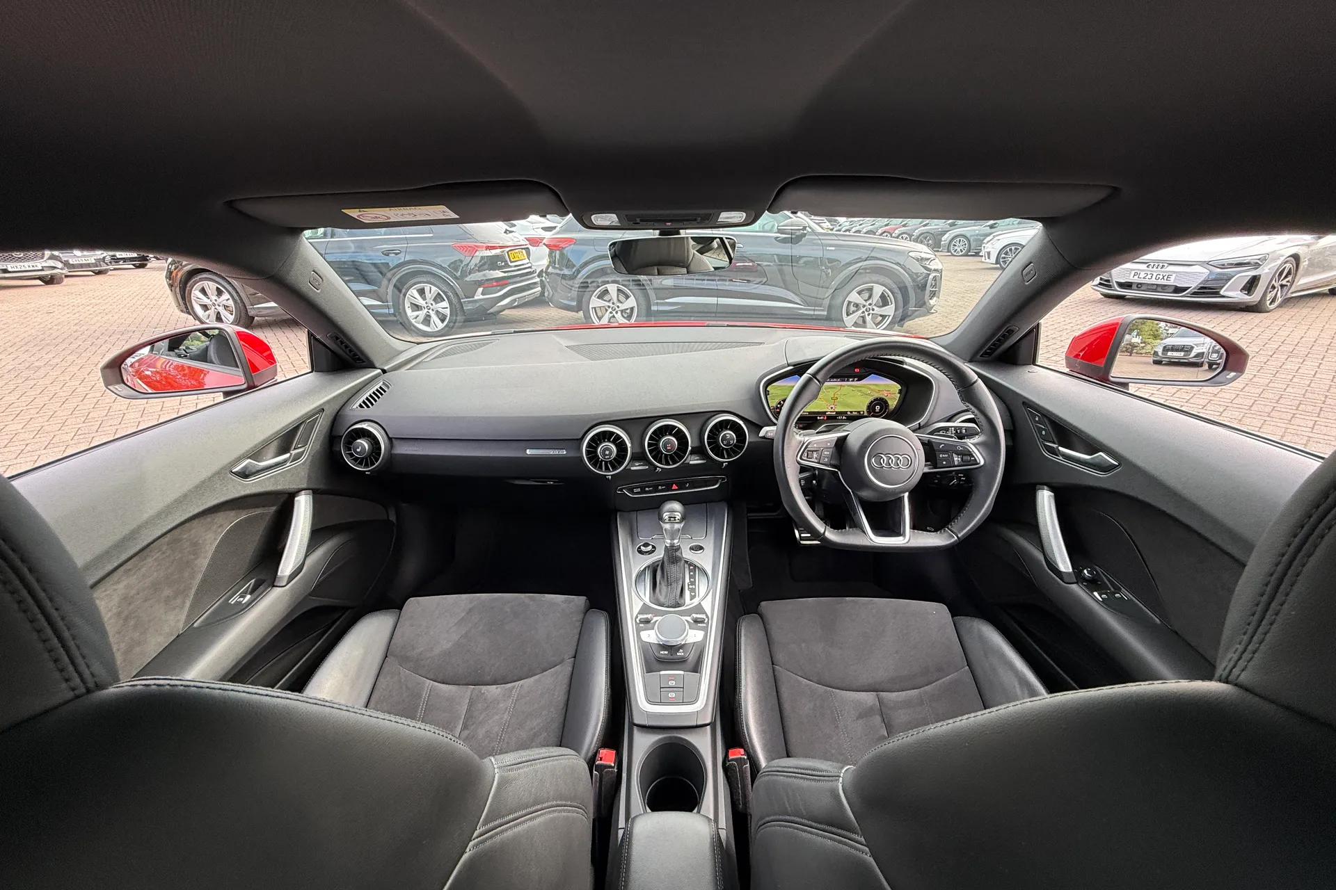 Audi TT thumbnail image number 3