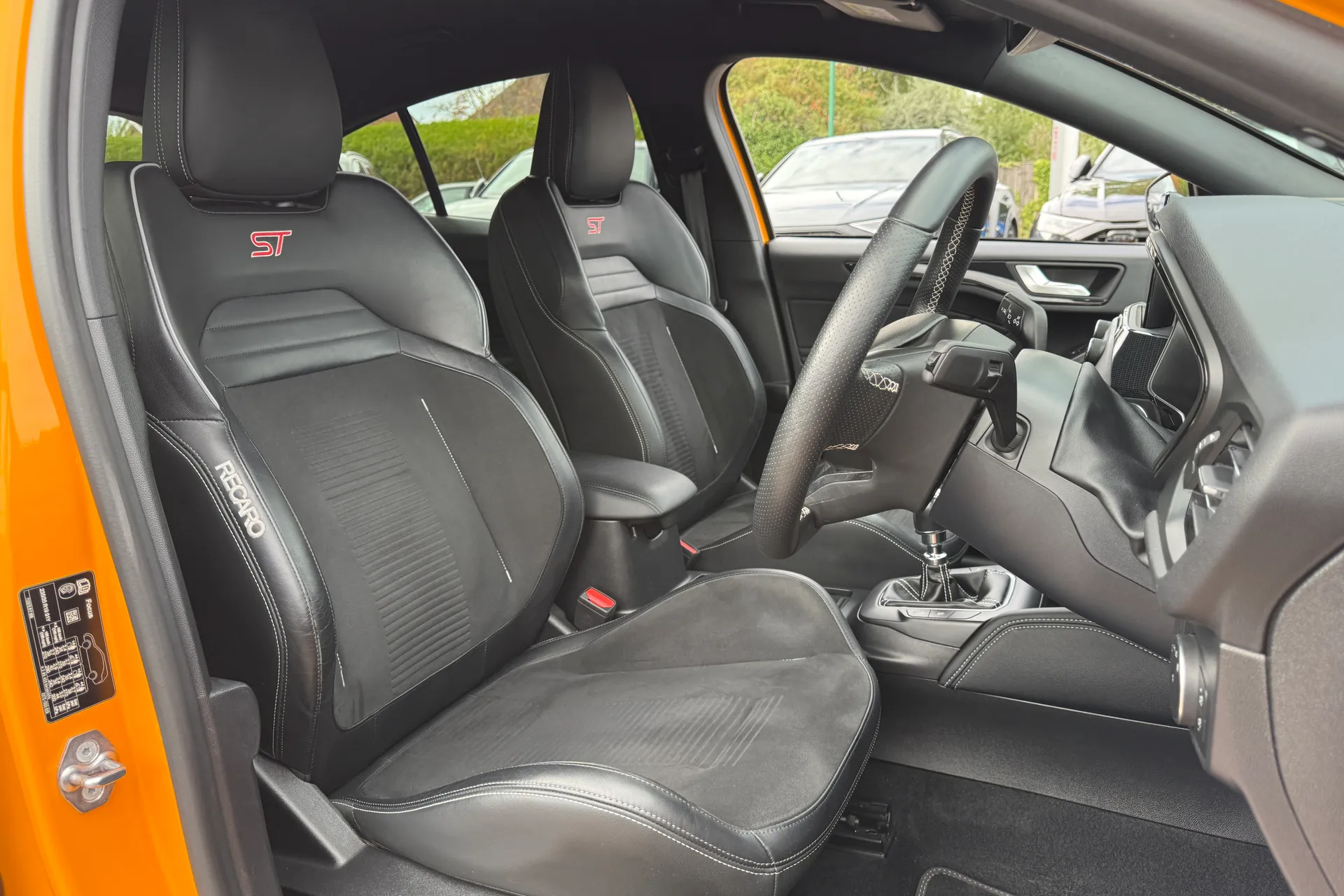 FORD FOCUS thumbnail image number 24