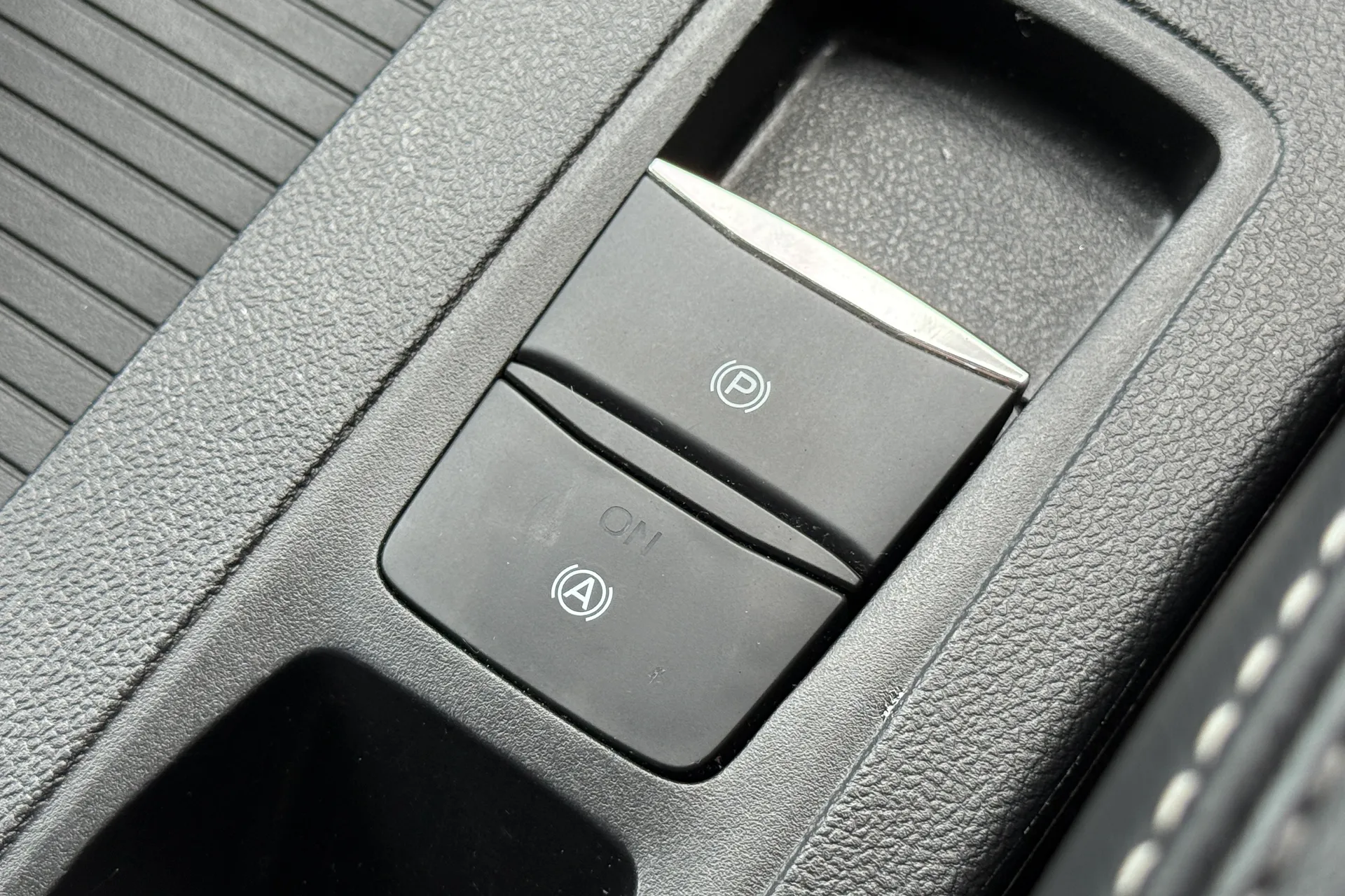 FORD FOCUS thumbnail image number 36