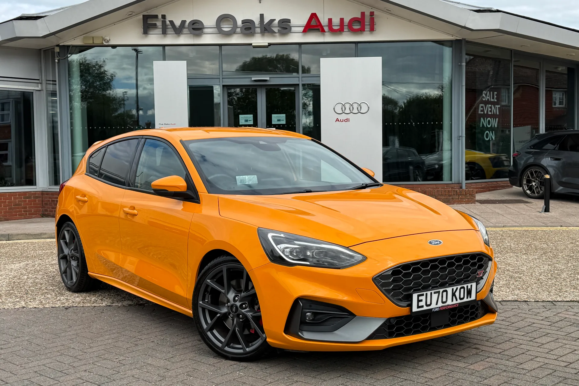 FORD FOCUS focused image