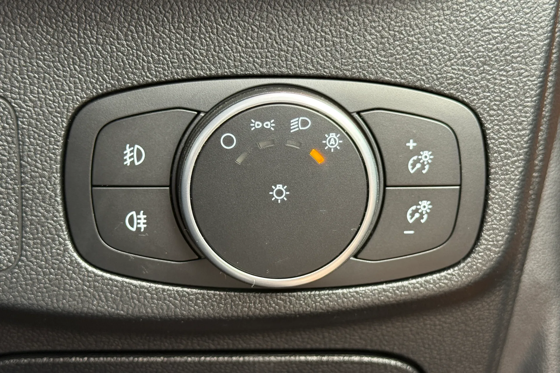 FORD FOCUS thumbnail image number 20